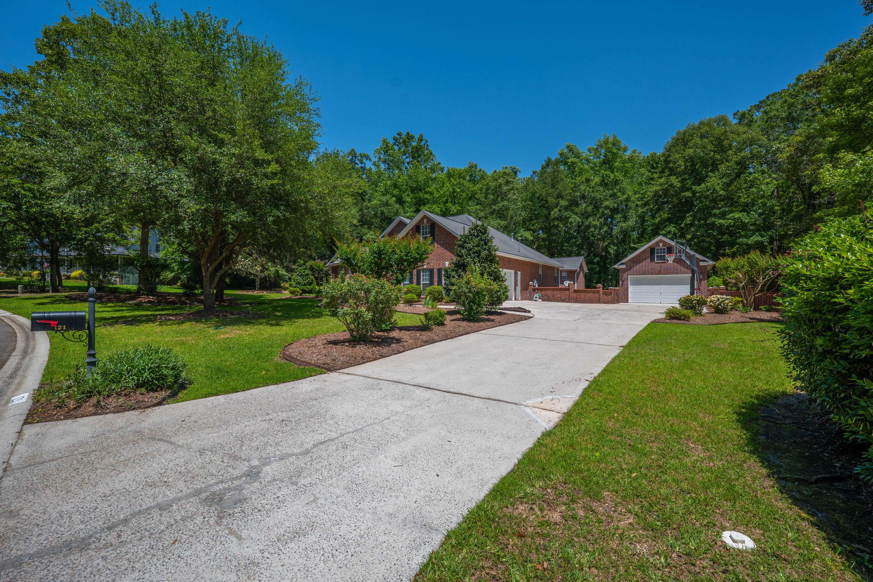 Summerville, SC 29485,121 Arrowridge Ct