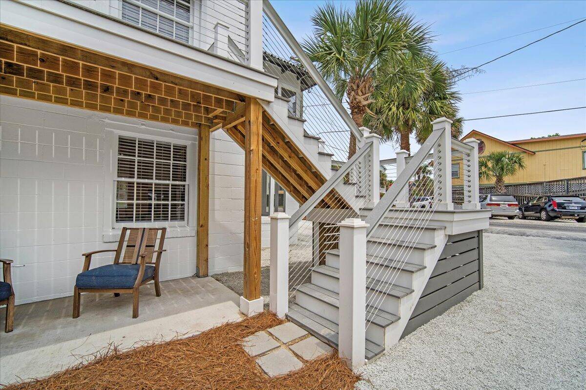 Folly Beach, SC 29439,7 W 2nd St