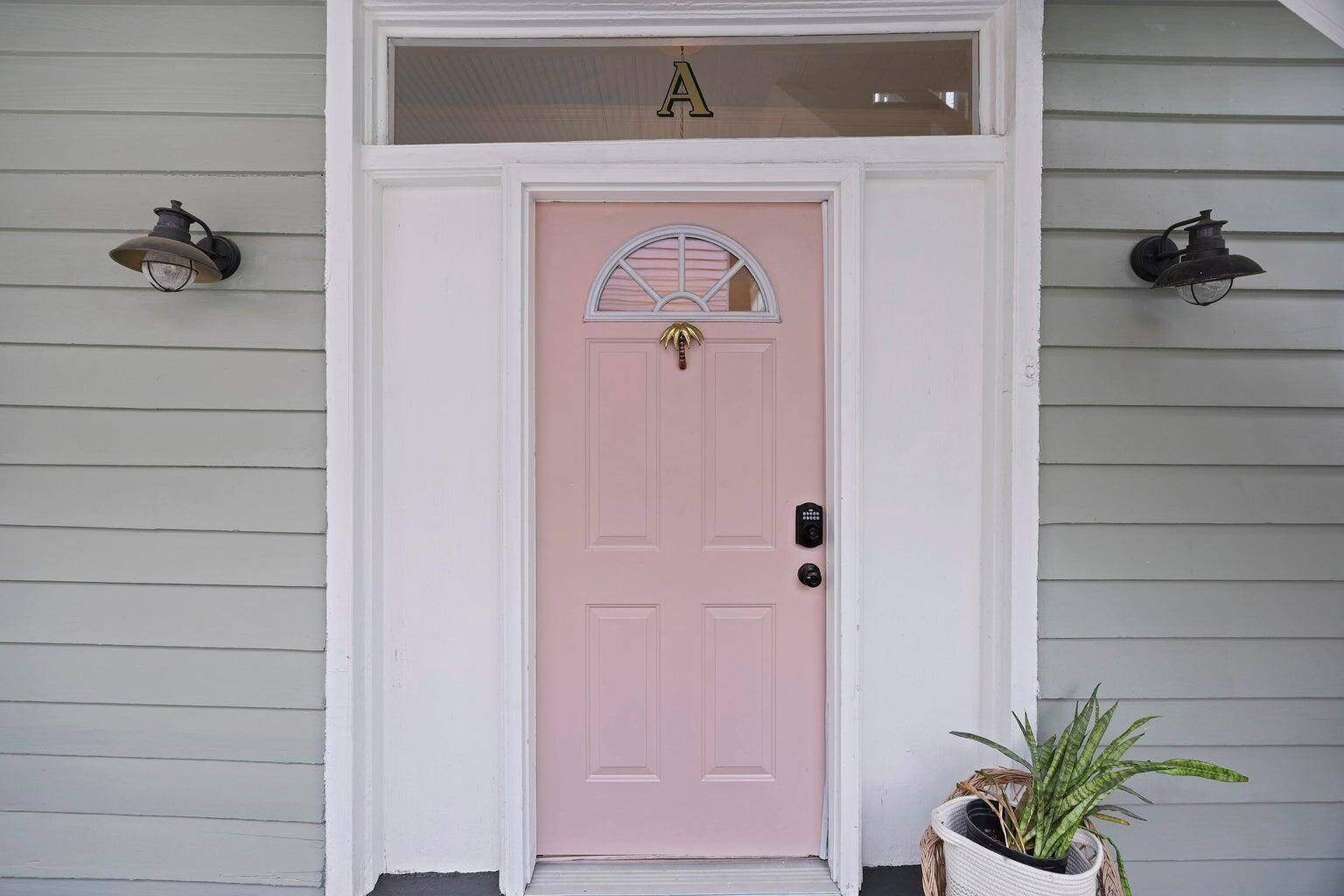 Charleston, SC 29403,29 Bogard St