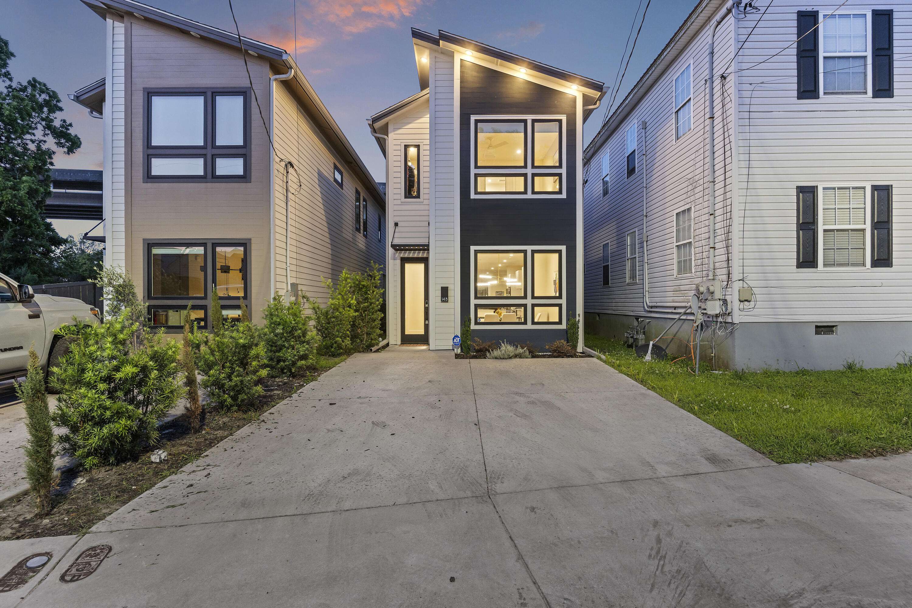 Charleston, SC 29403,14 F St #B