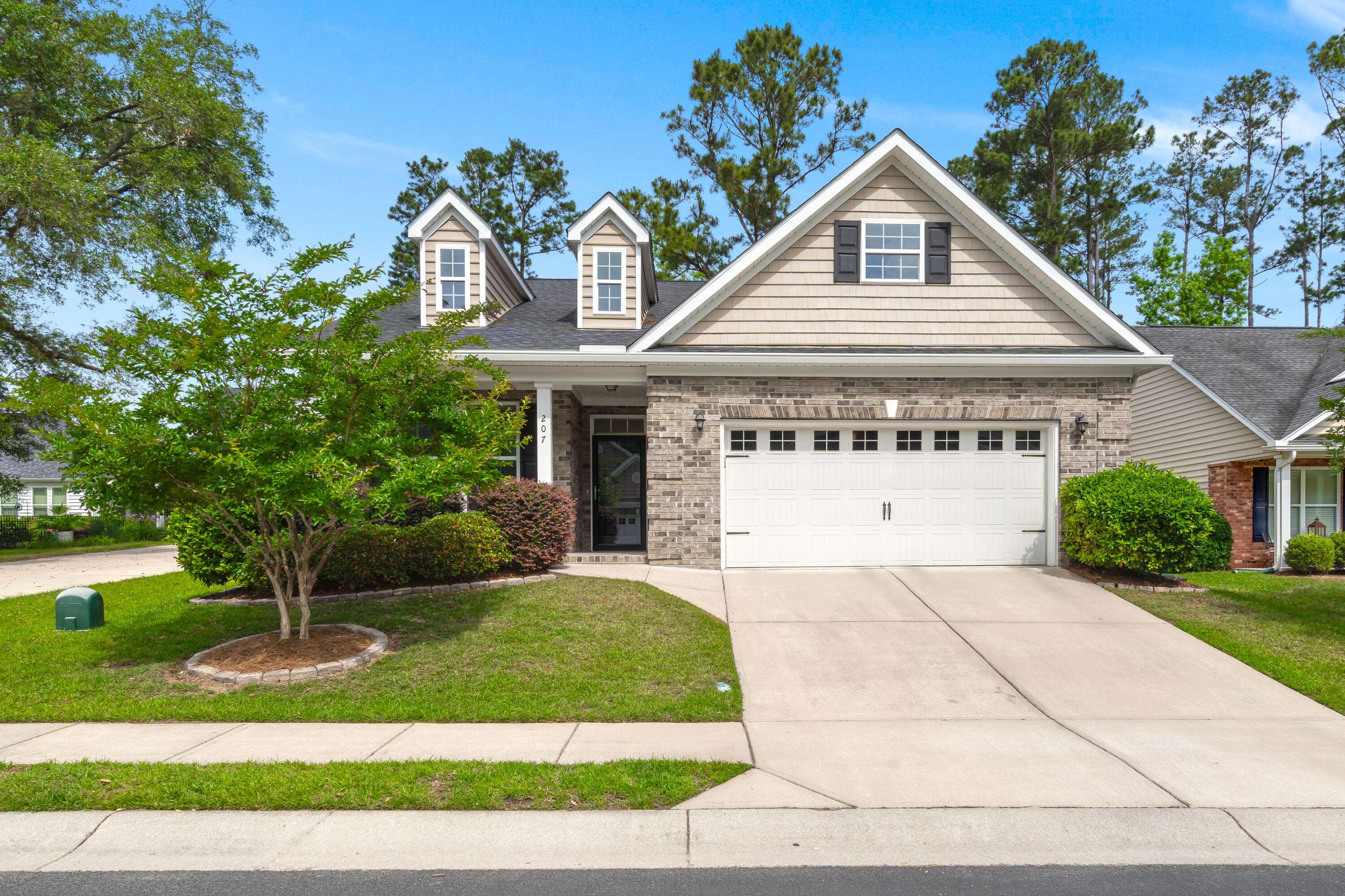Summerville, SC 29485,207 Brutus Ln