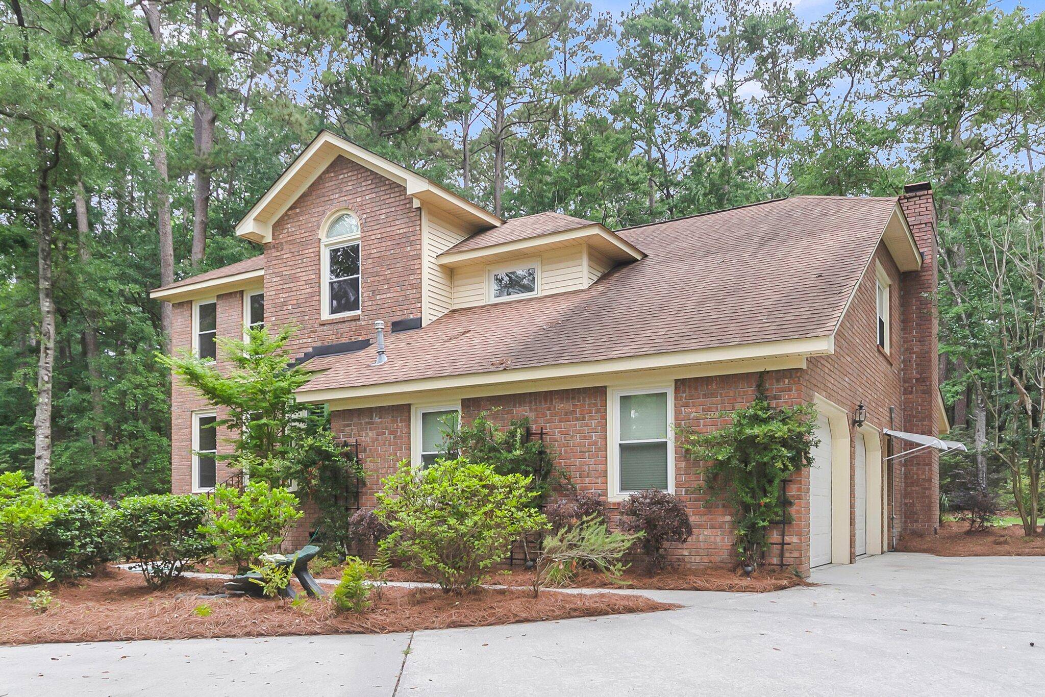 Summerville, SC 29485,320 Compton Xing