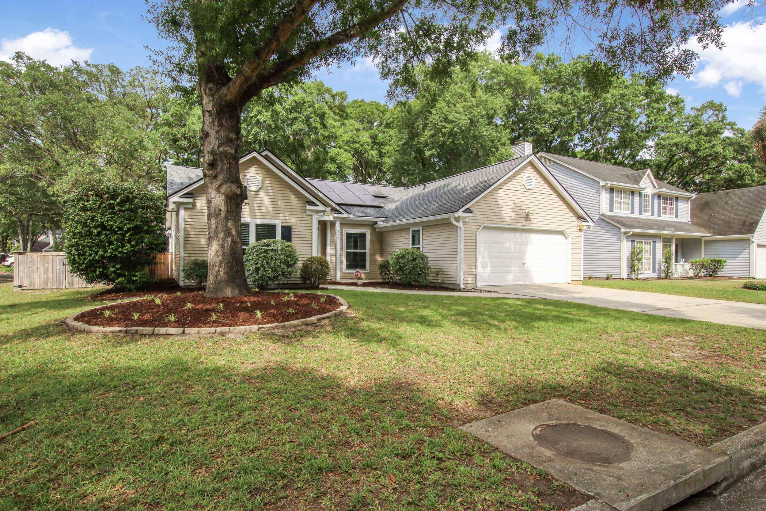 Mount Pleasant, SC 29464,1939 Oak Tree Ln