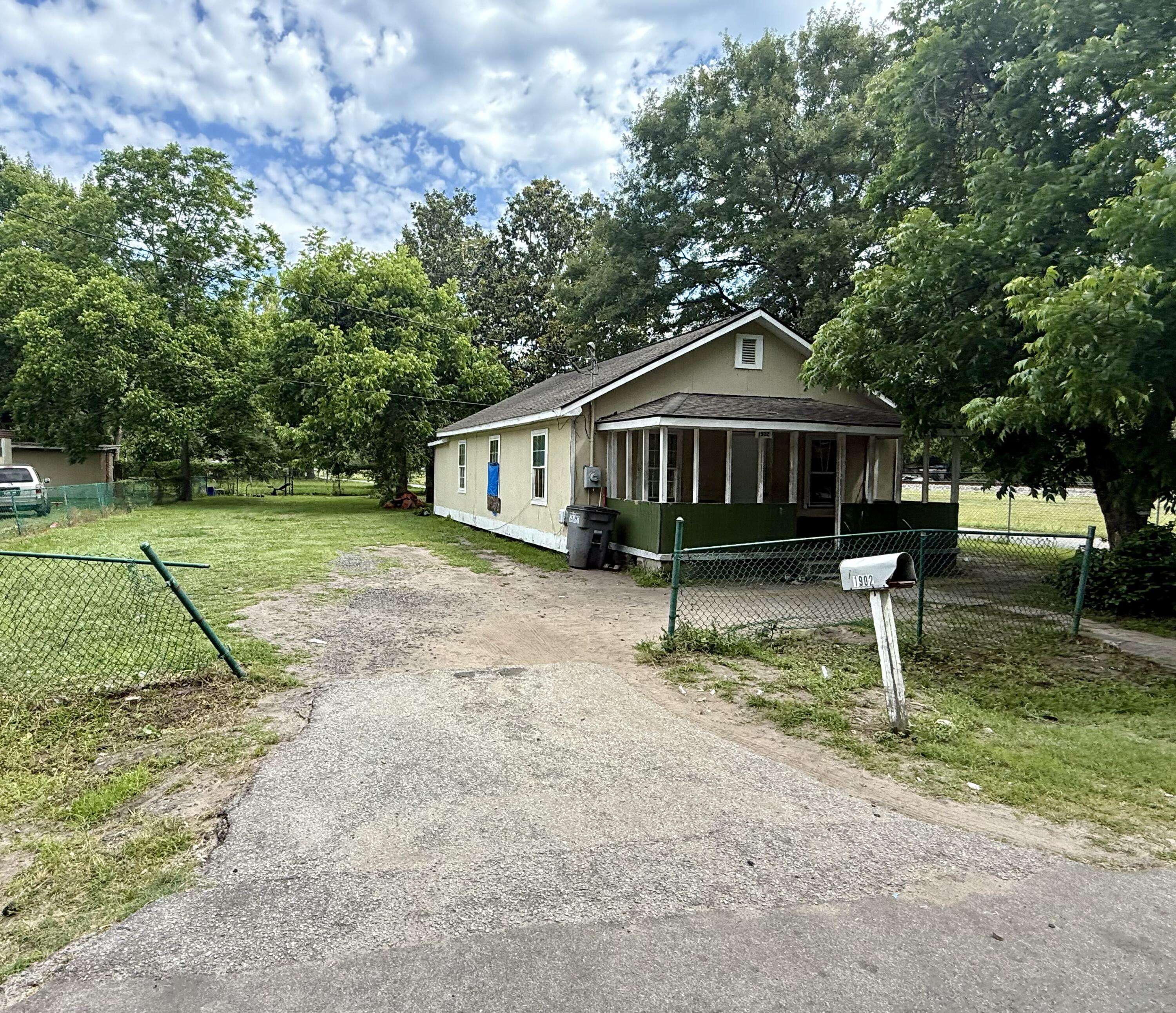 North Charleston, SC 29406,1902 Clifton St