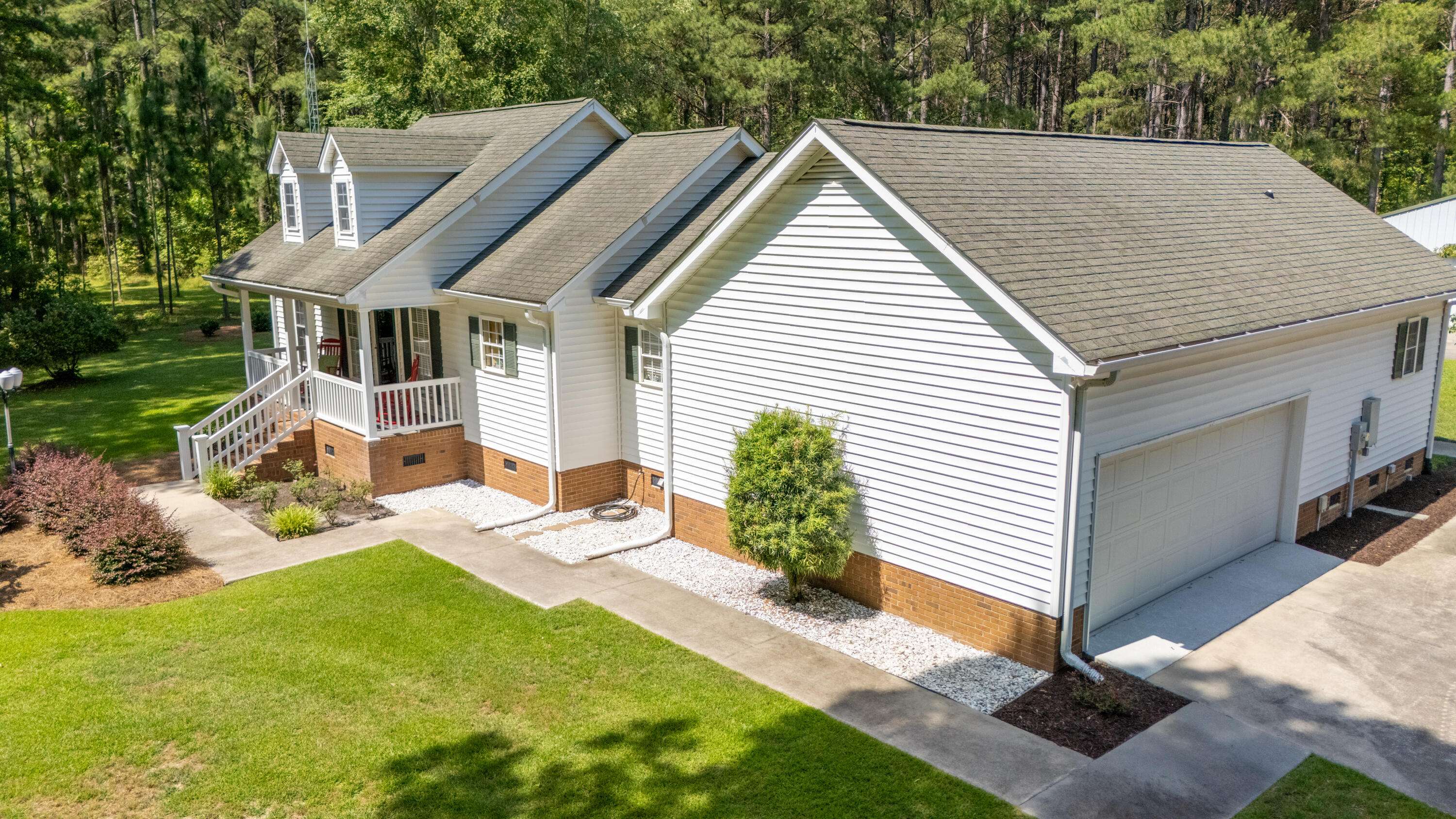 Bowman, SC 29018,199 Country Rd