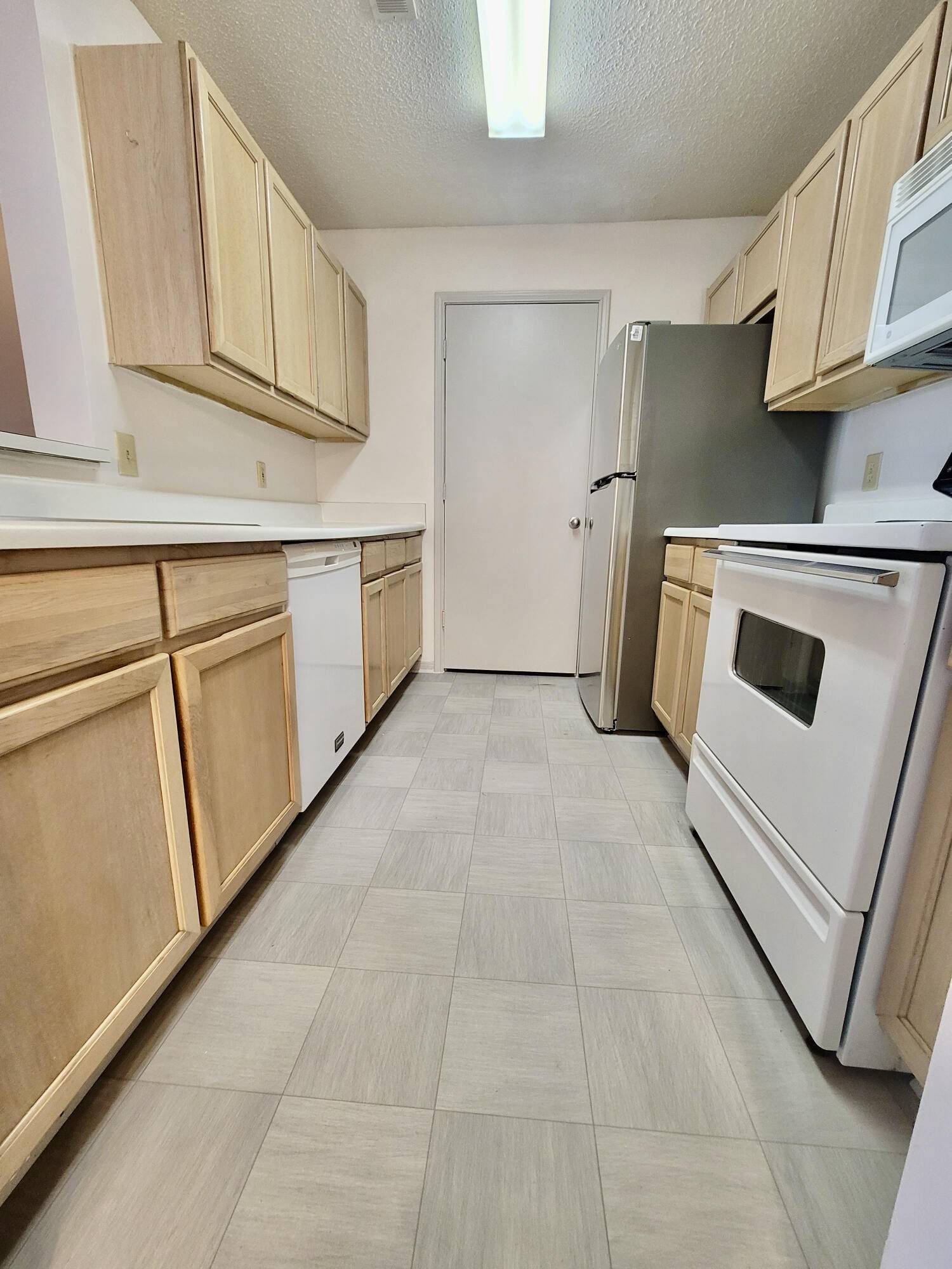 Mount Pleasant, SC 29466,2011 N Highway 17 #2100r