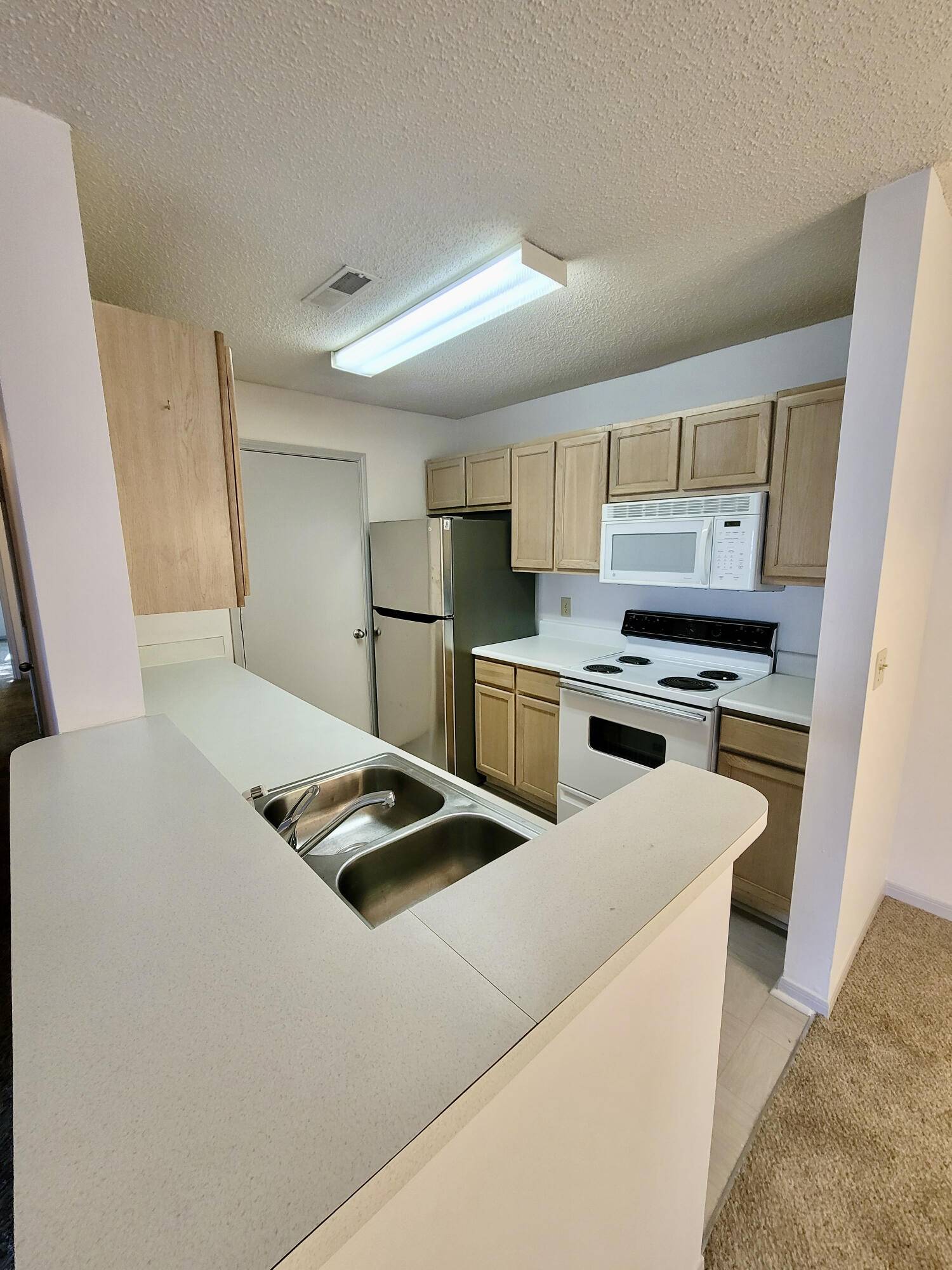 Mount Pleasant, SC 29466,2011 N Highway 17 #2100r
