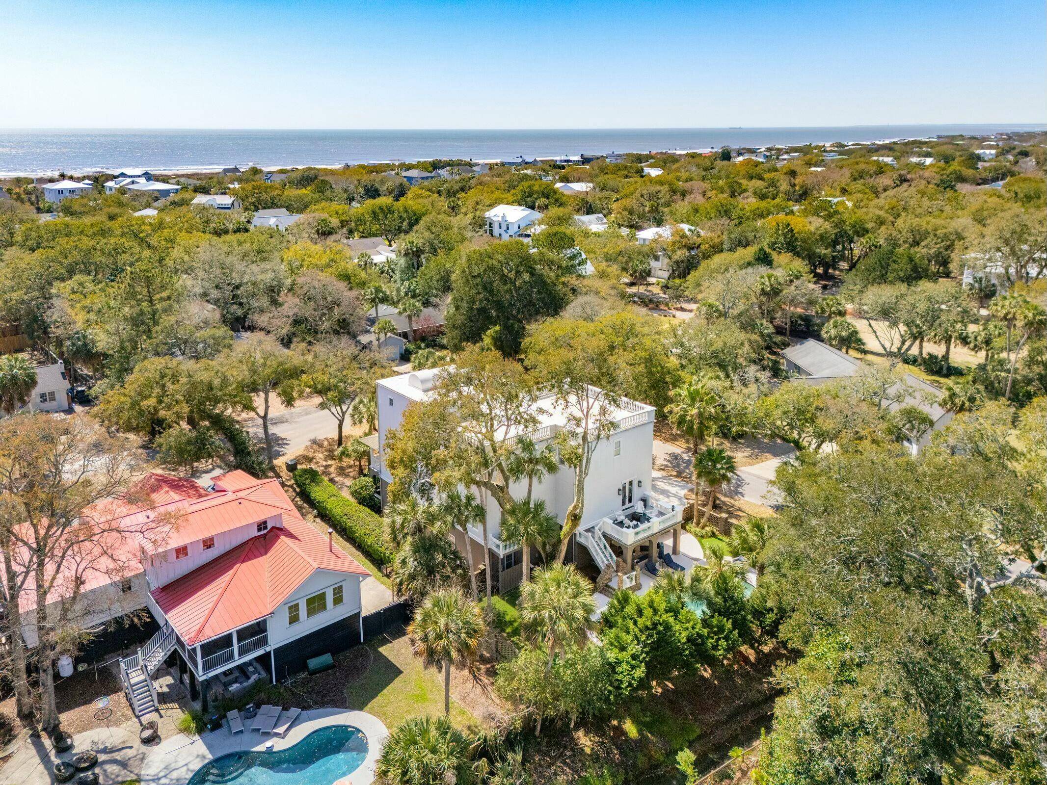 Isle Of Palms, SC 29451,3 Cross Ln