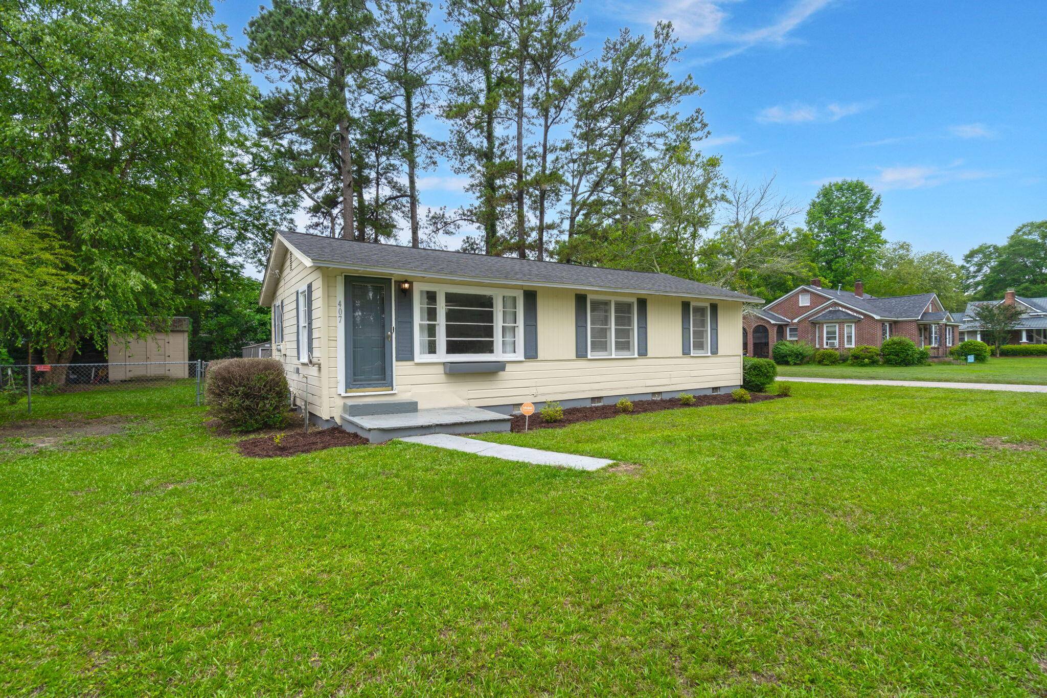 Saint George, SC 29477,407 Raysor St
