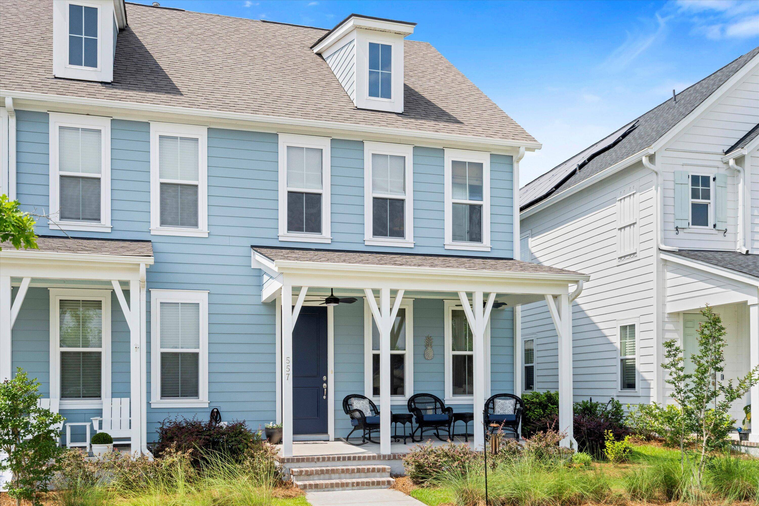 Summerville, SC 29486,557 Blueway Ave