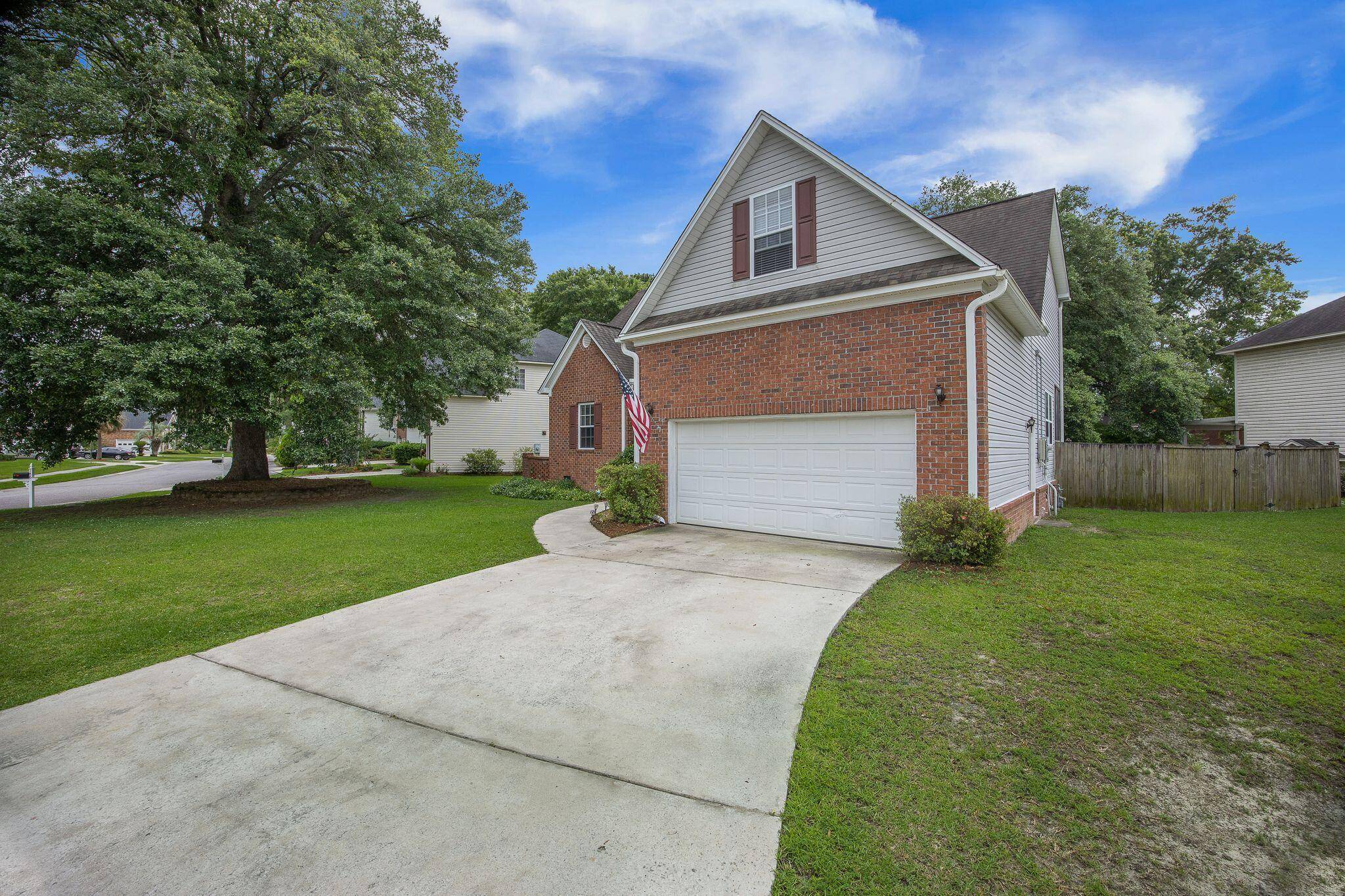 Goose Creek, SC 29445,116 Holbrook Ln
