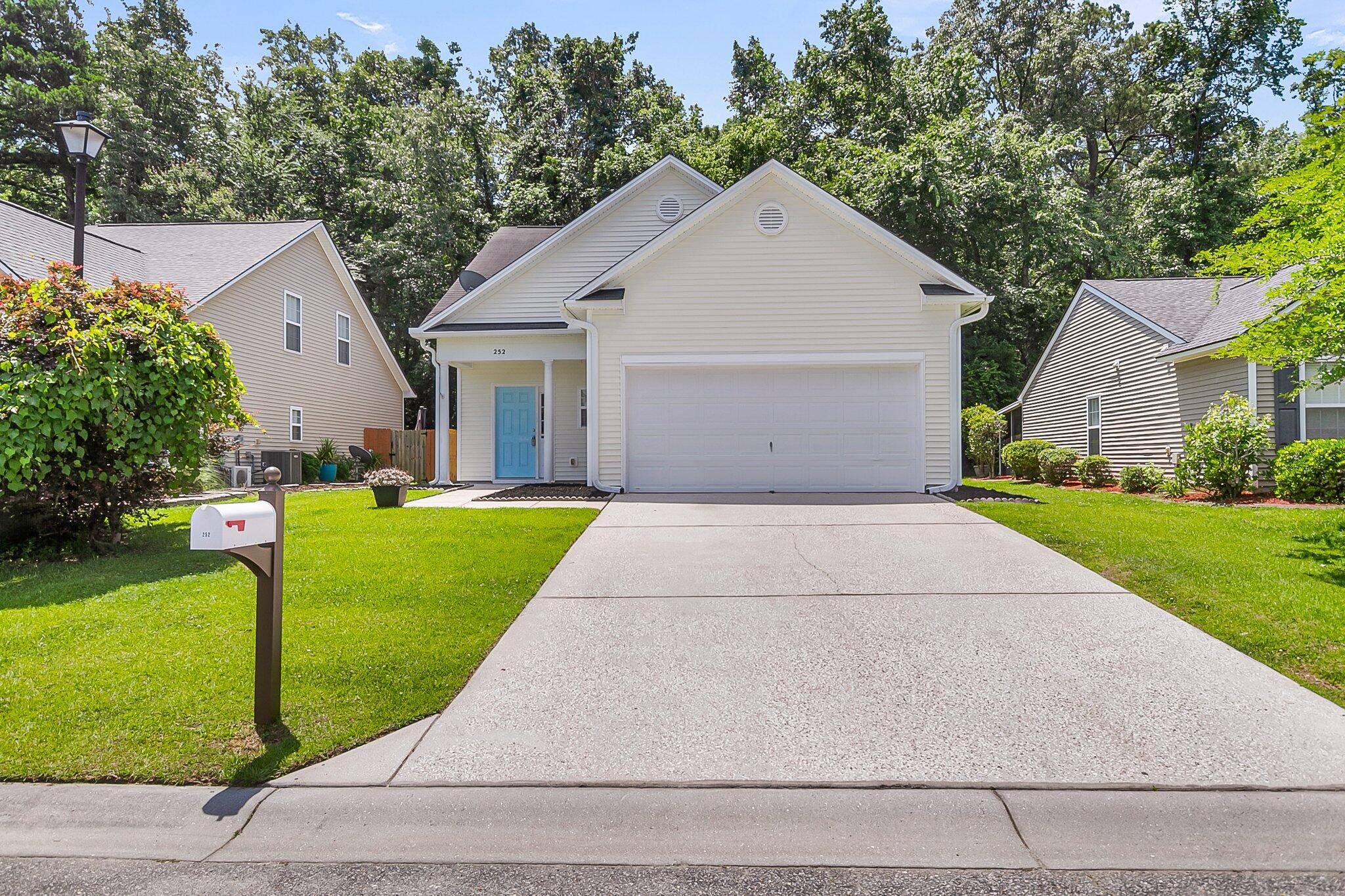 Goose Creek, SC 29445,252 Island Green Rd