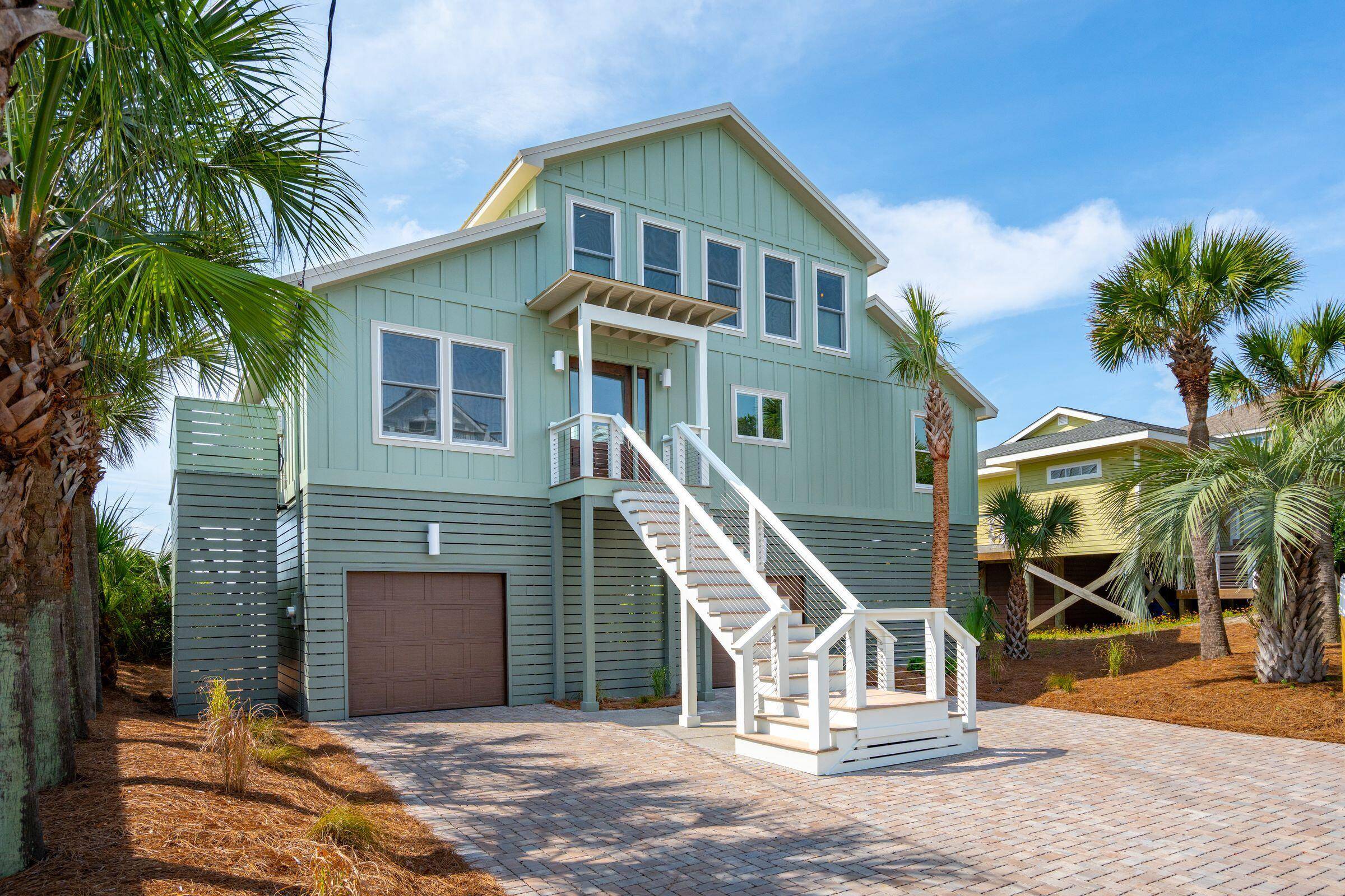 Folly Beach, SC 29439,313 E Arctic Ave