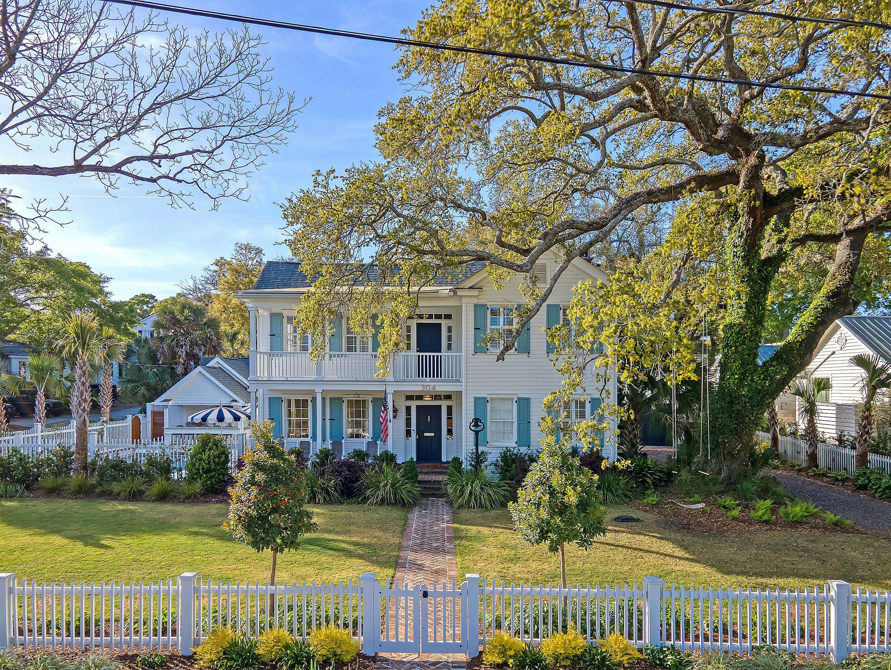 Mount Pleasant, SC 29464,304 Bank St