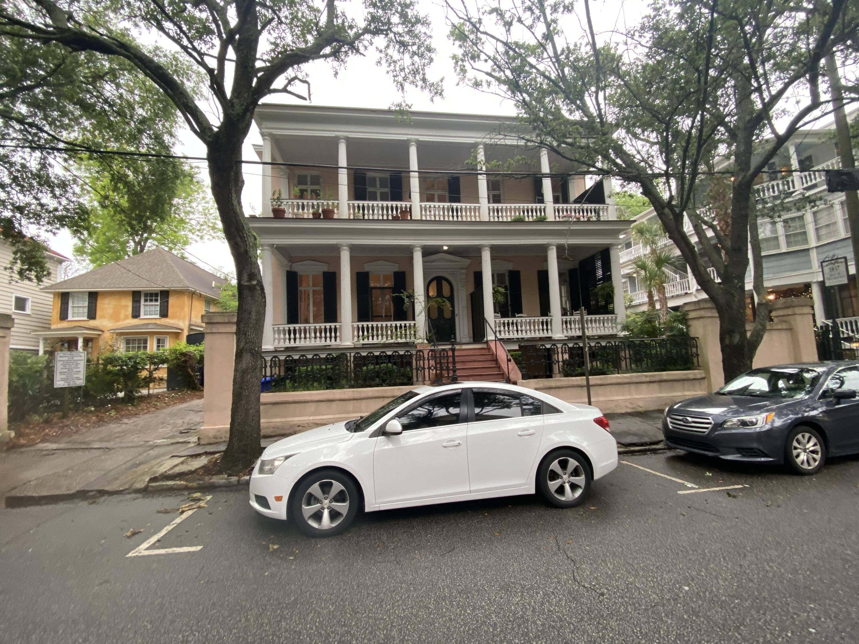 Charleston, SC 29401,128 Wentworth St #4