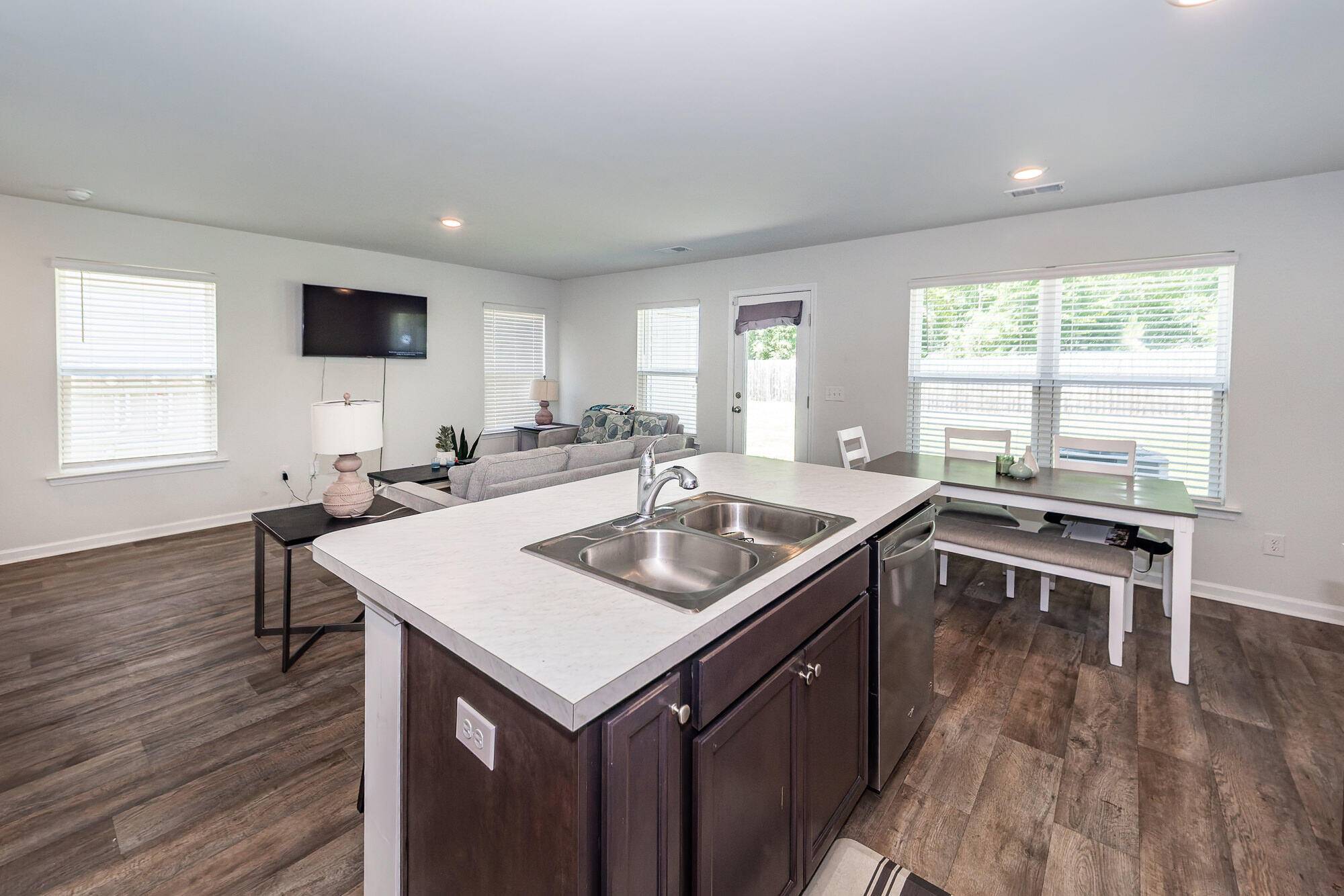 Summerville, SC 29485,240 Spencer Cir