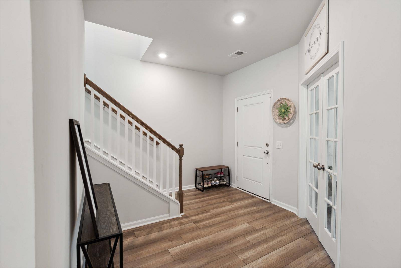 Summerville, SC 29483,174 Red Bluff St