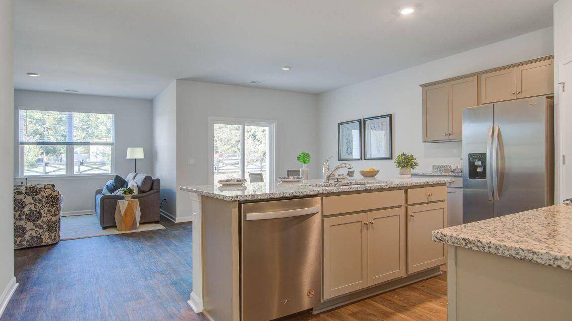 North Charleston, SC 29406,8852 Shovelnose Ct