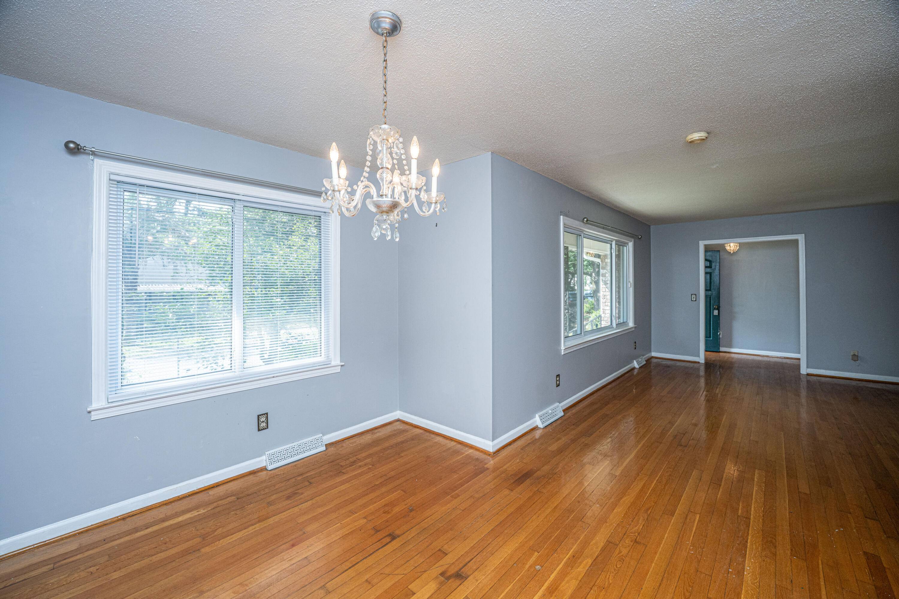 Summerville, SC 29483,100 S Gum St