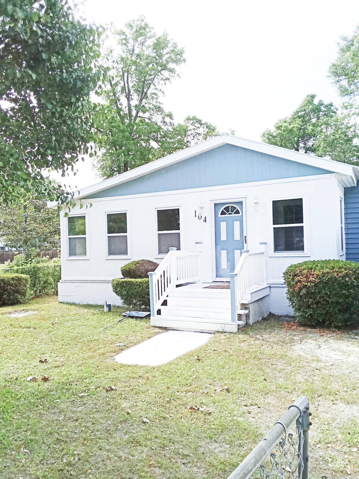 Walterboro, SC 29488,104 Grant St