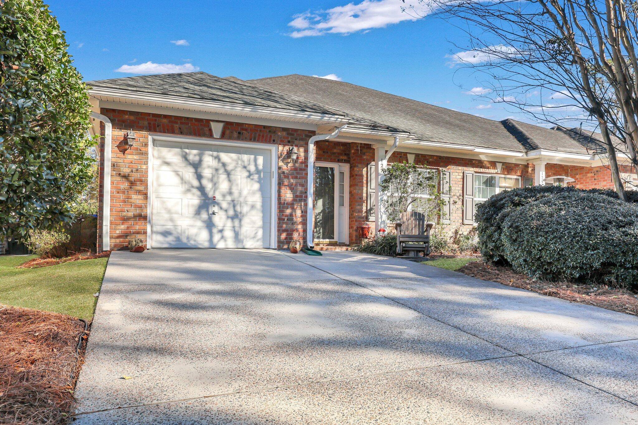 Summerville, SC 29485,127 Manning Ct