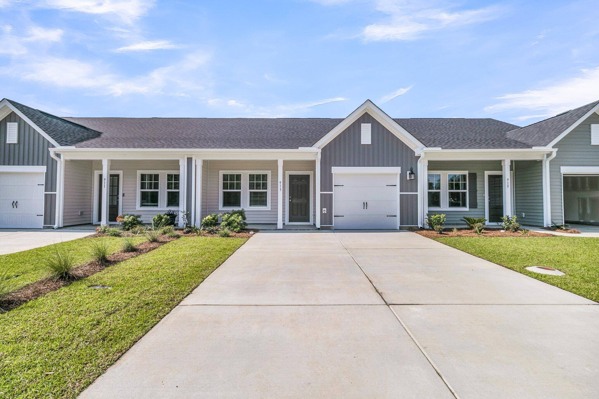 Summerville, SC 29486,913 Dusk Dr