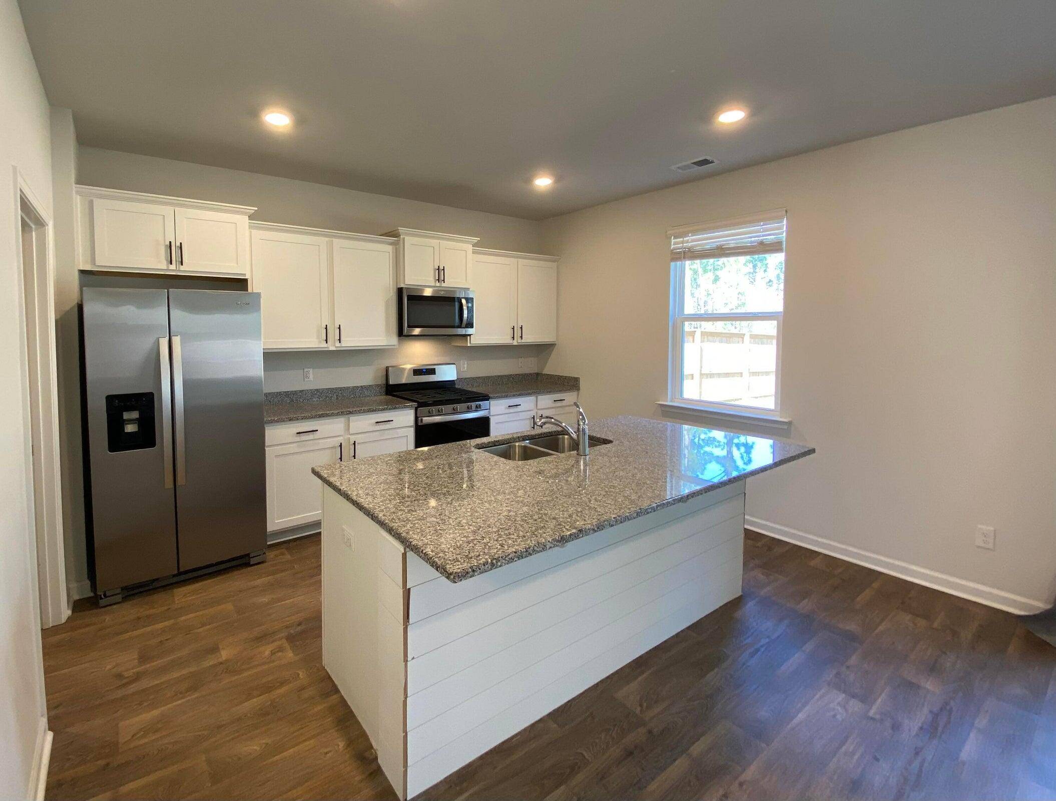 Summerville, SC 29486,332 Bering Ln