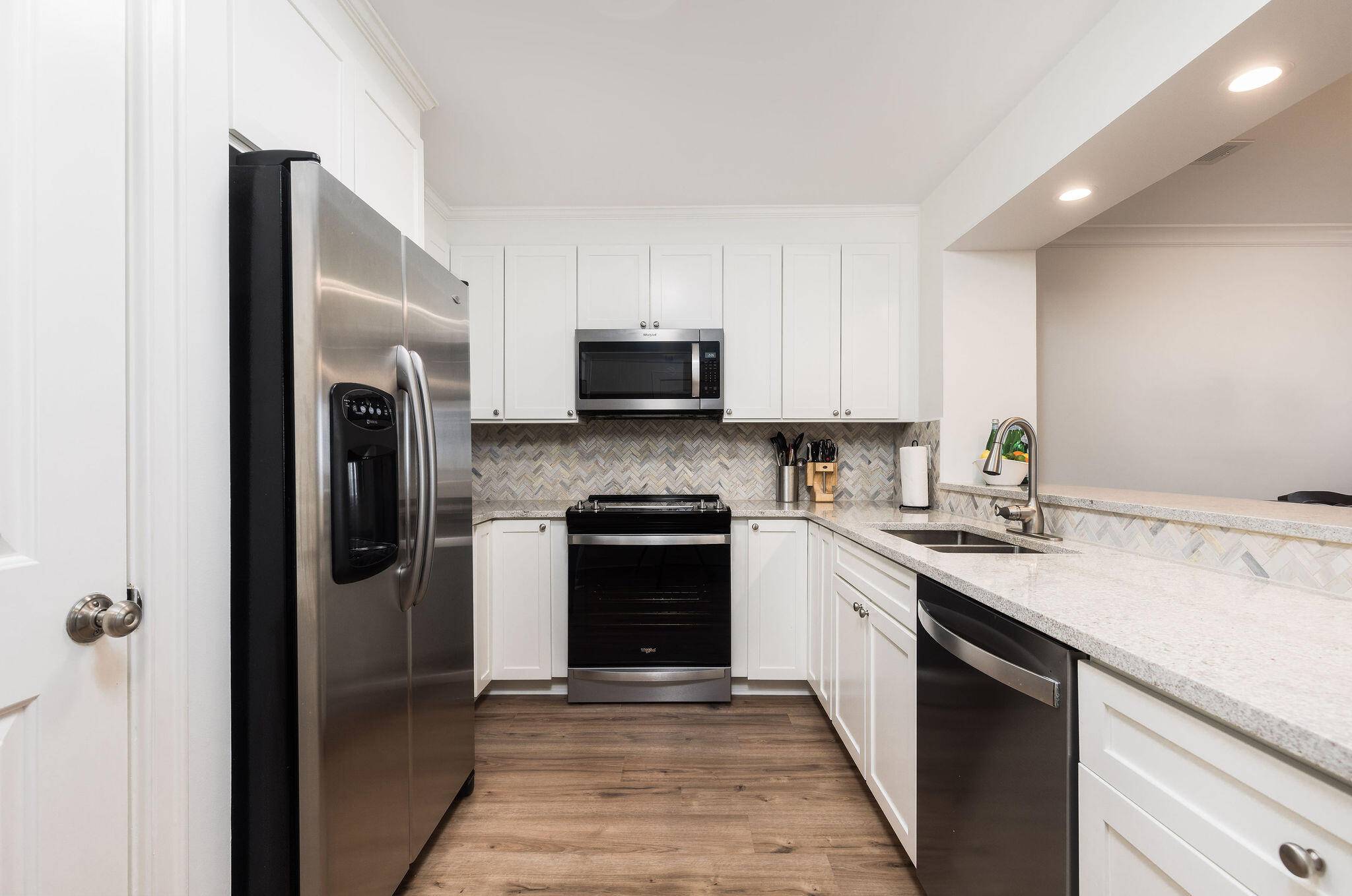 Isle Of Palms, SC 29451,509 Summerhouse