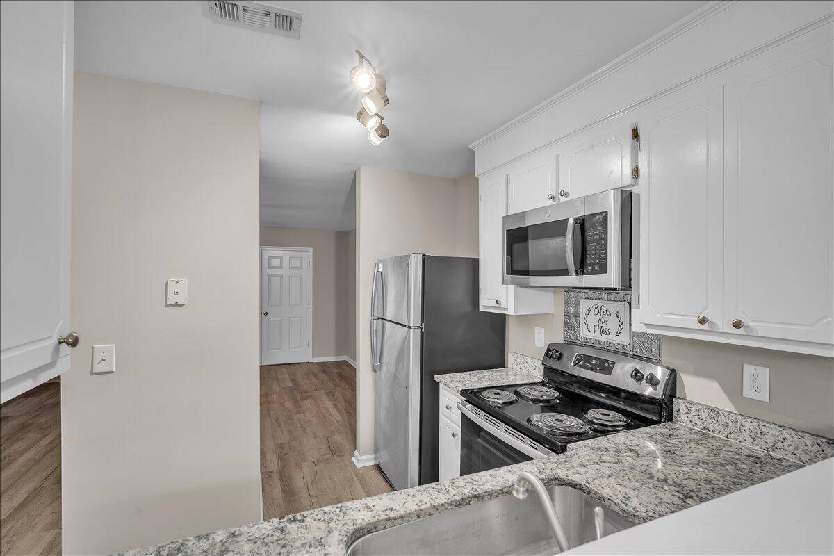 North Charleston, SC 29420,4054 Cedars Pkwy #C