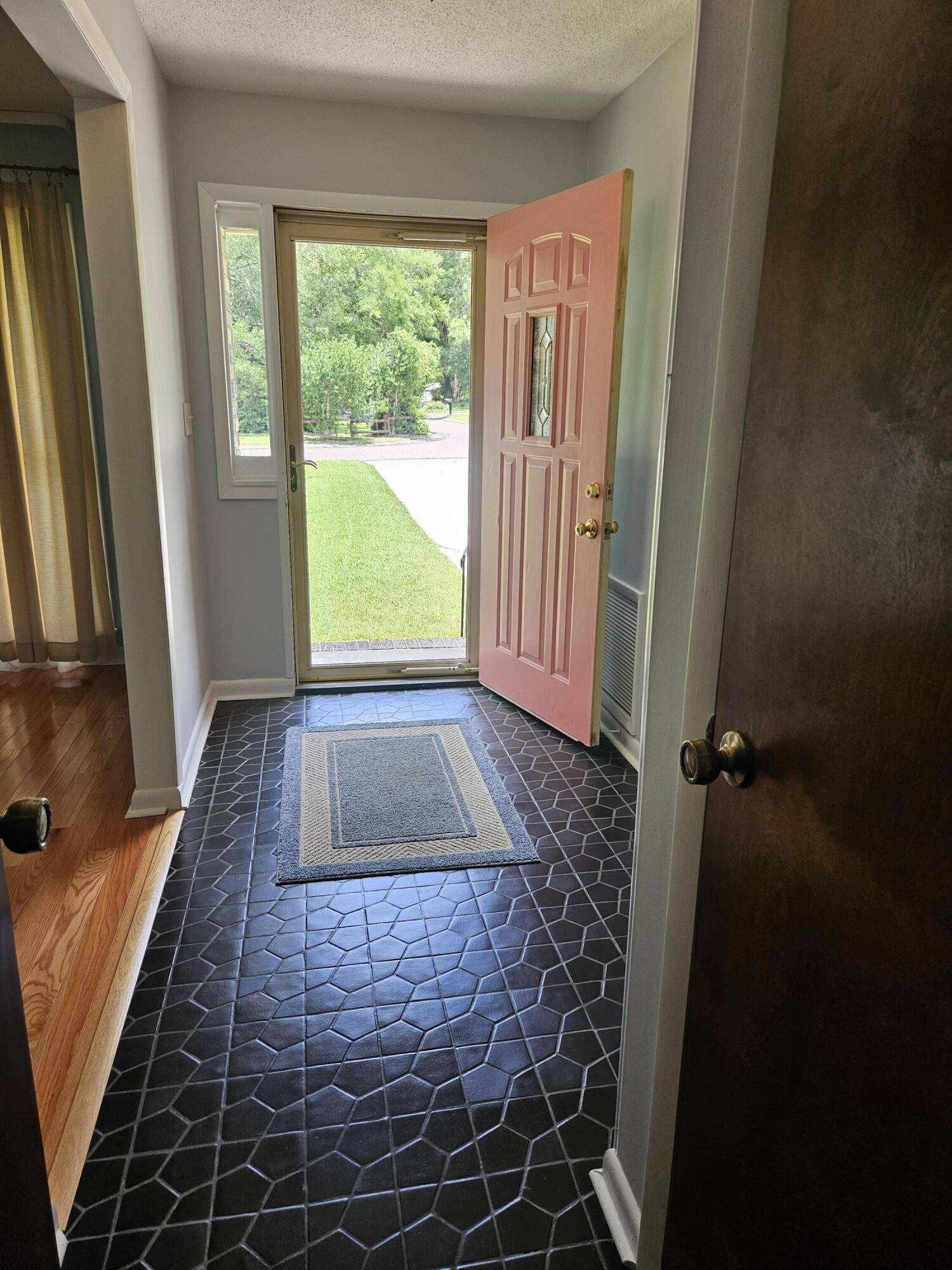 Summerville, SC 29485,101 Brittany Ct