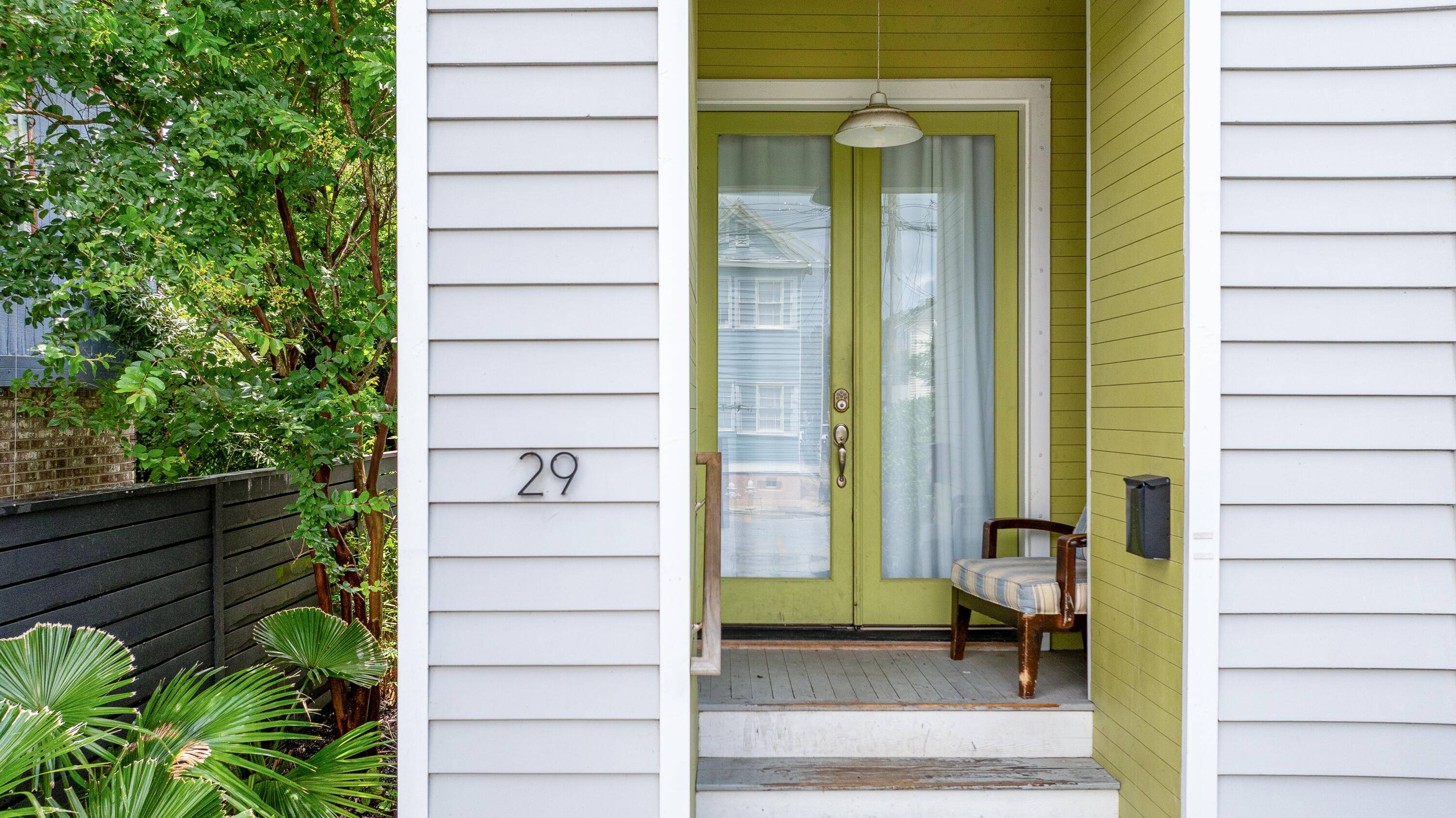 Charleston, SC 29403,29 Hanover St
