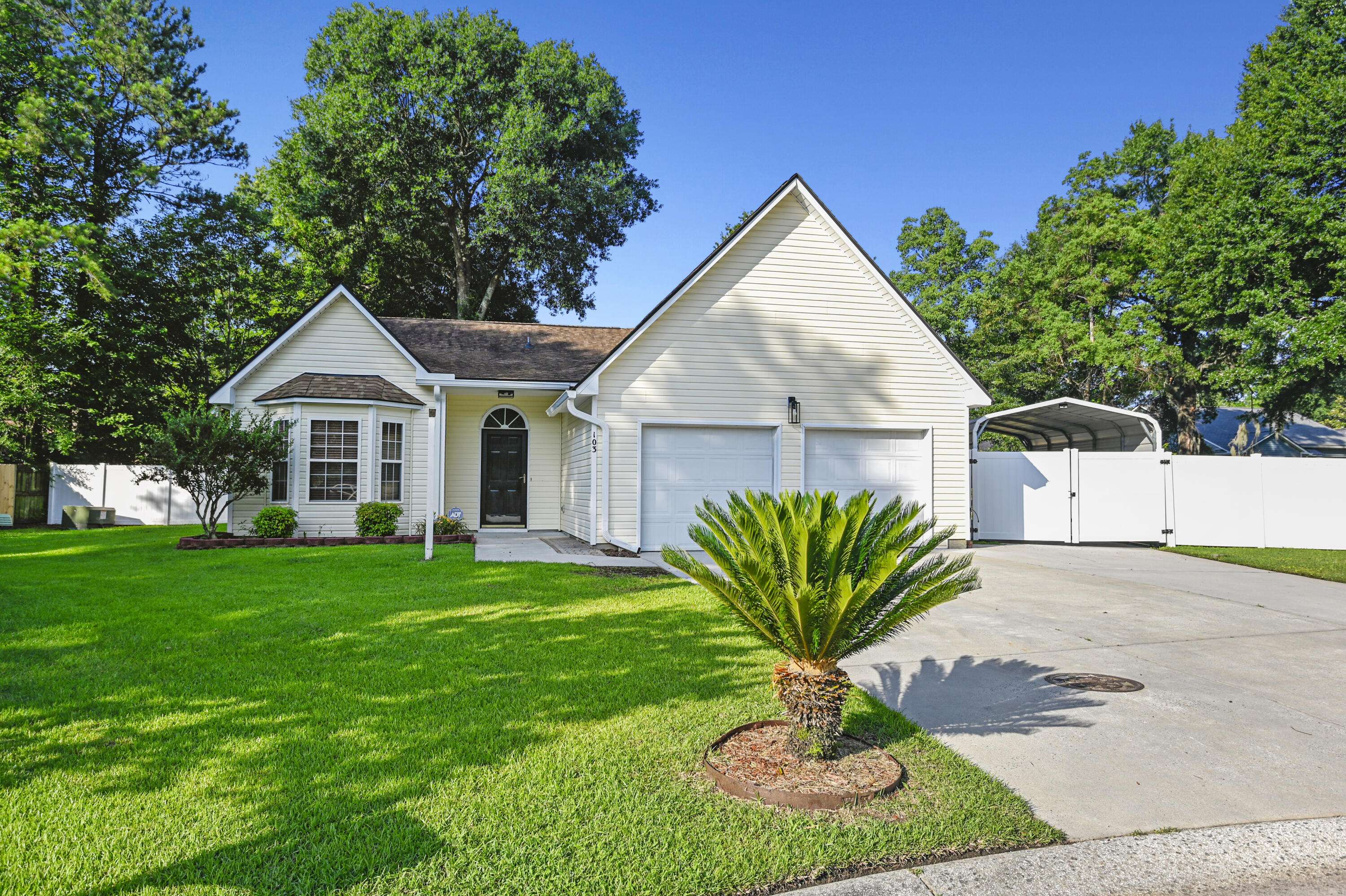 Ladson, SC 29456,103 Case Ct