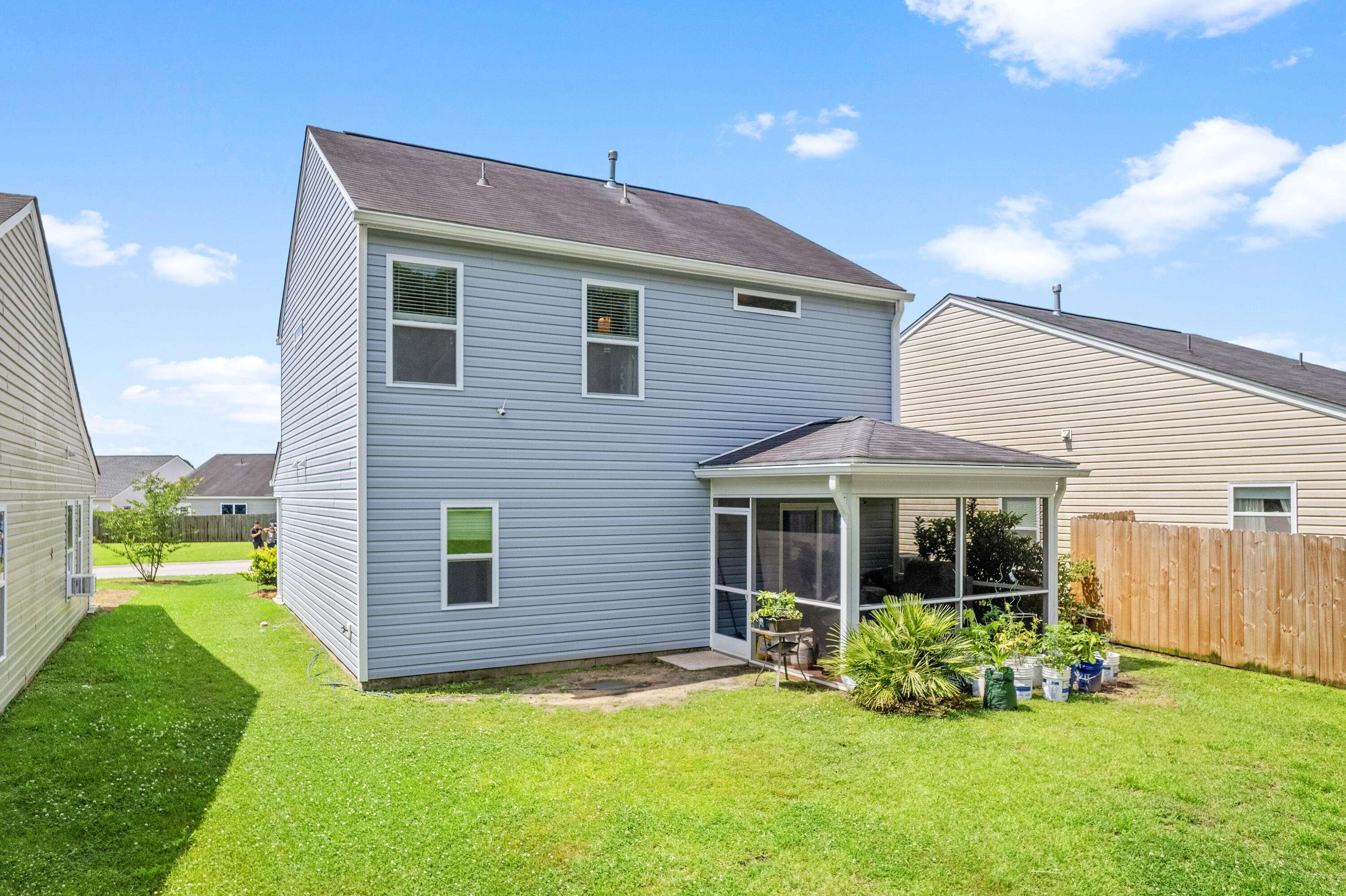 Summerville, SC 29485,251 Coosawatchie St