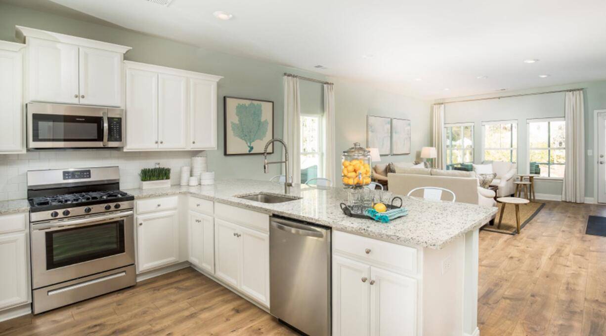 Summerville, SC 29486,219 Callibluff St