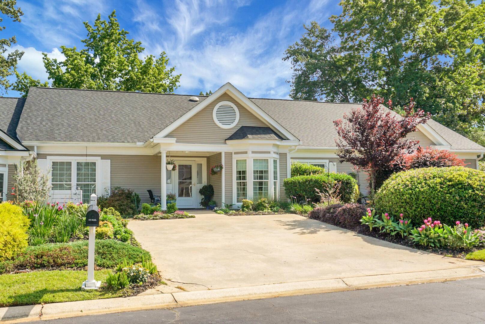 North Charleston, SC 29406,2438 Hansard Dr