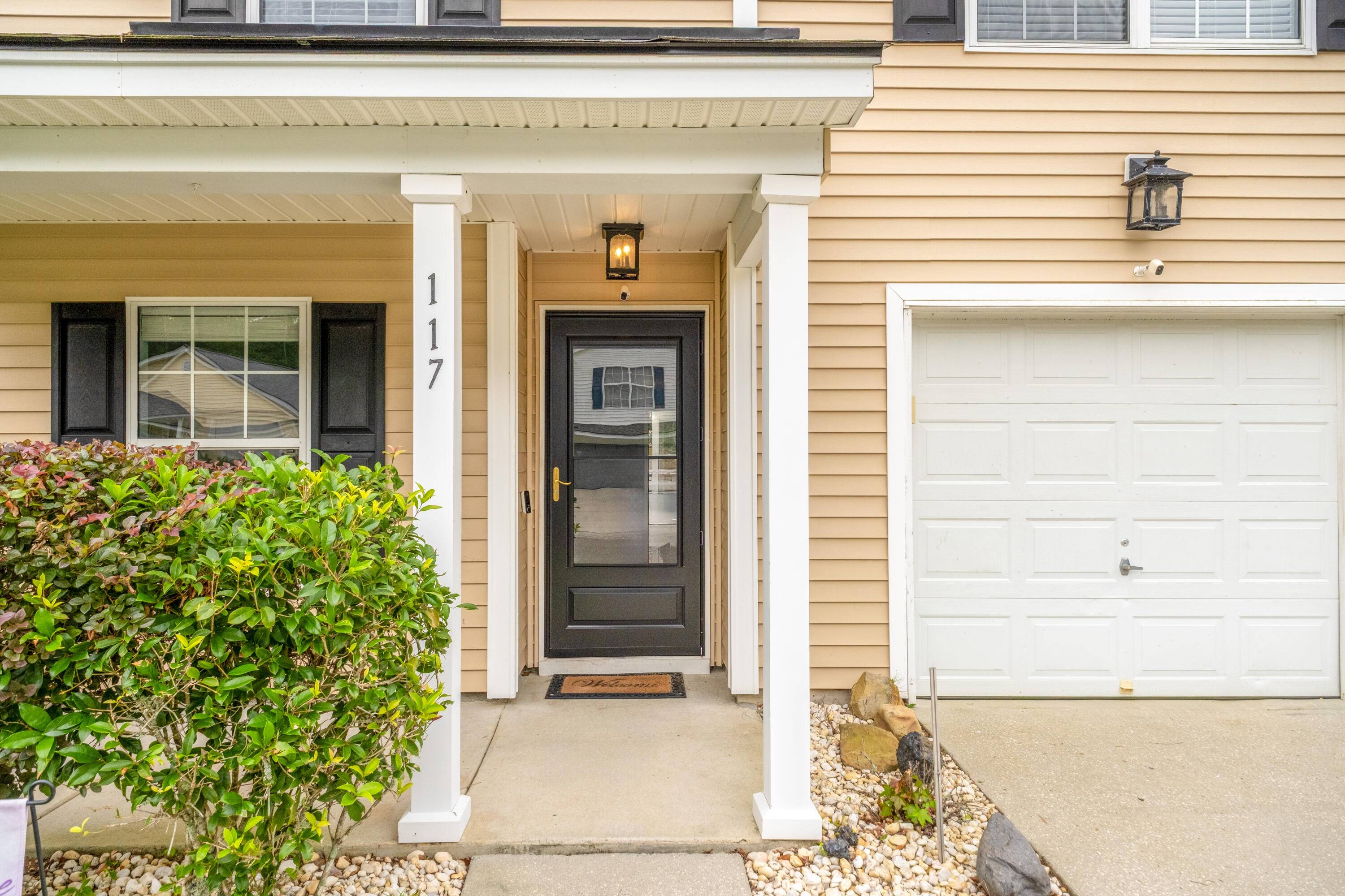 Summerville, SC 29483,117 Ducane St