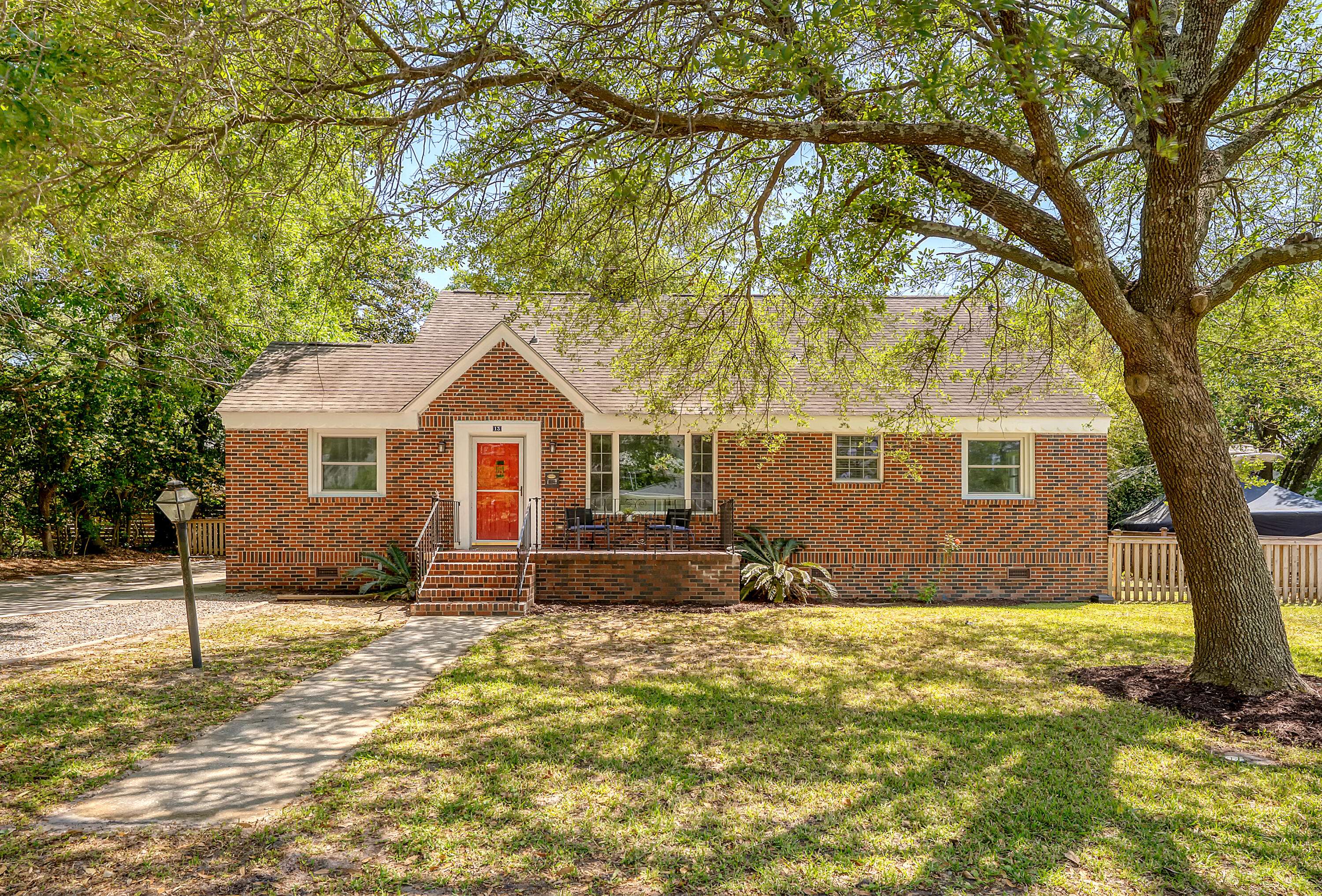 Charleston, SC 29407,13 Charlestowne Rd