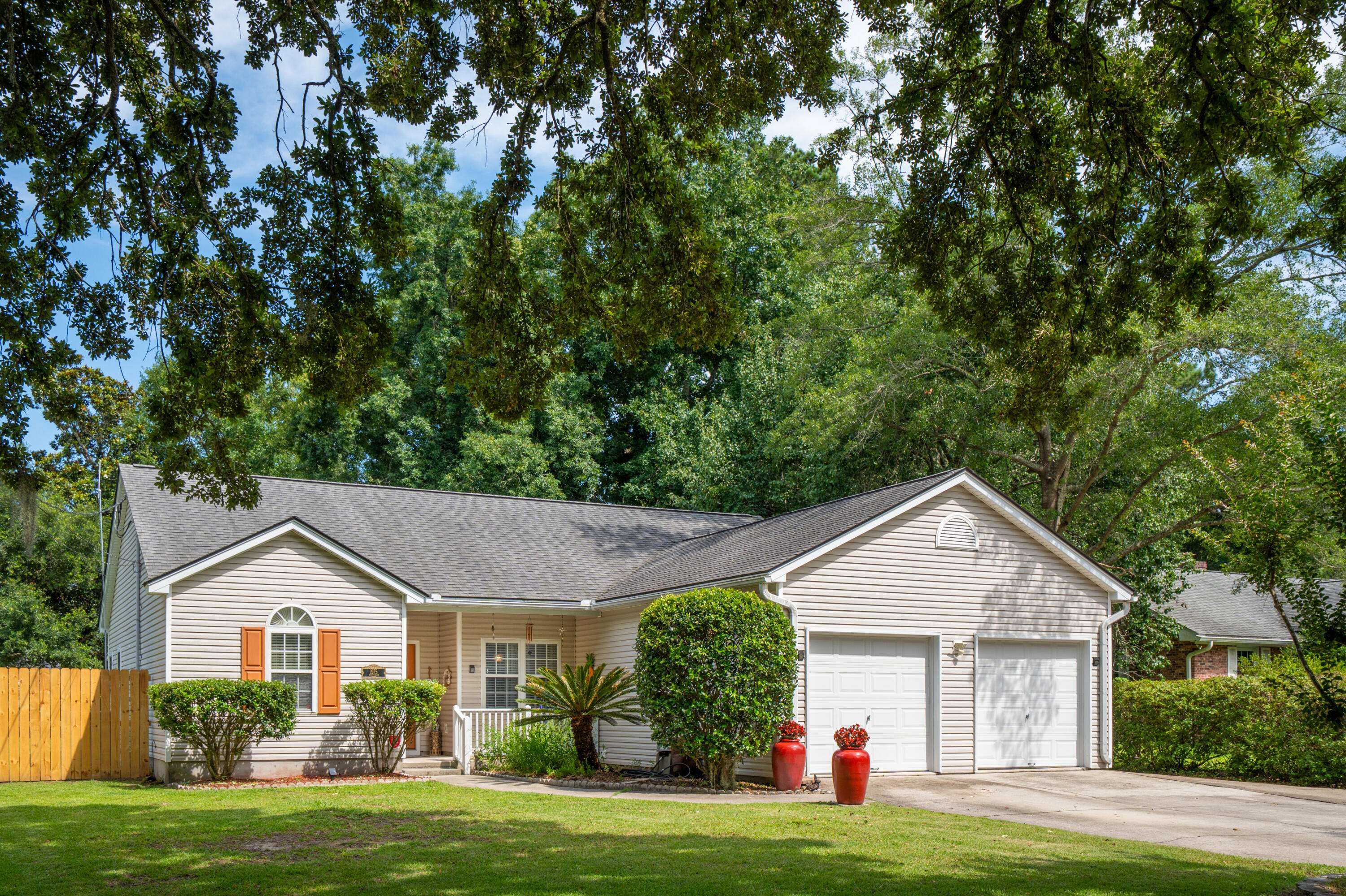 Charleston, SC 29414,1975 Fruitwood Ave