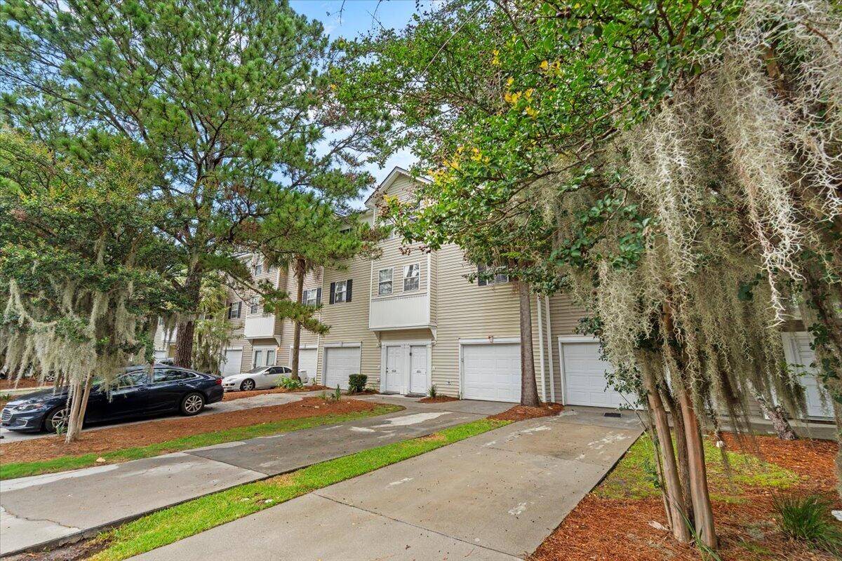 North Charleston, SC 29418,4551 Great Oak Dr