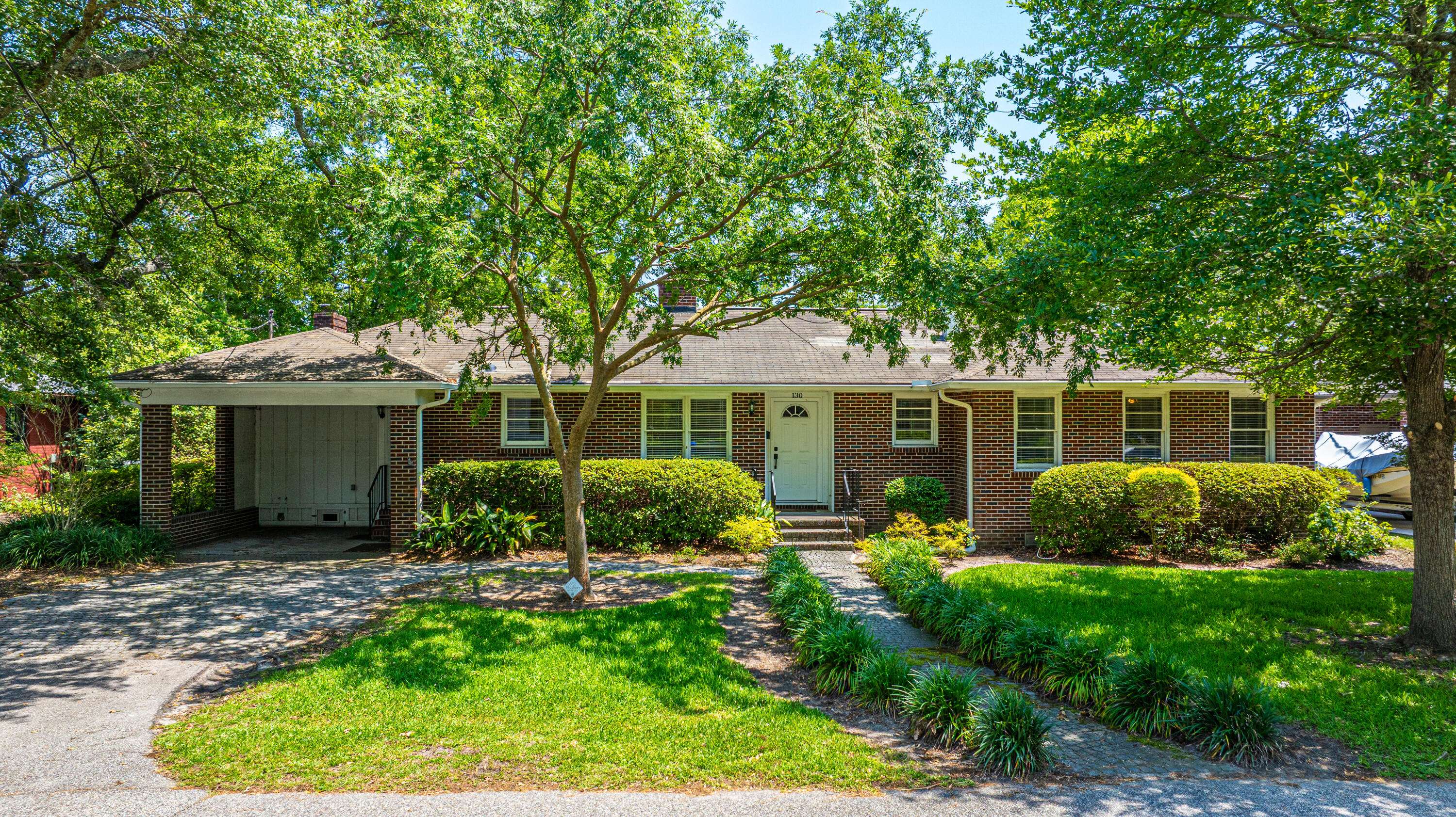 Charleston, SC 29407,130 Chadwick Dr Dr