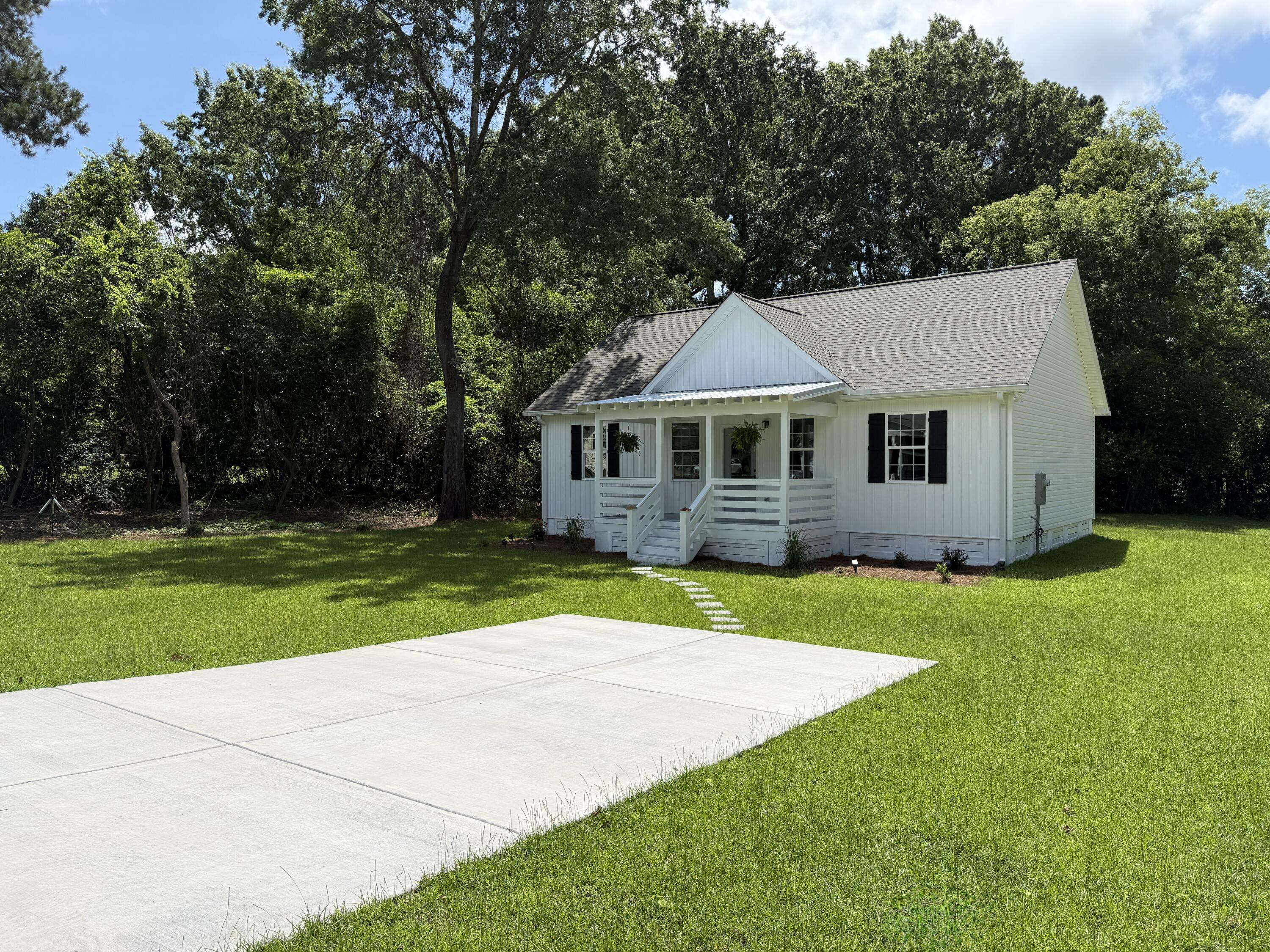 Saint Matthews, SC 29135,112 Lexington Ave