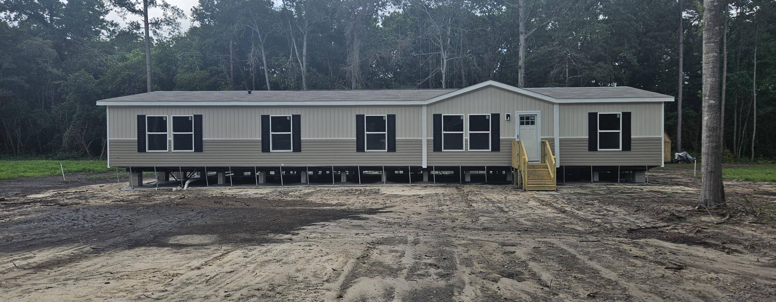Eutawville, SC 29048,117 Martin Dr