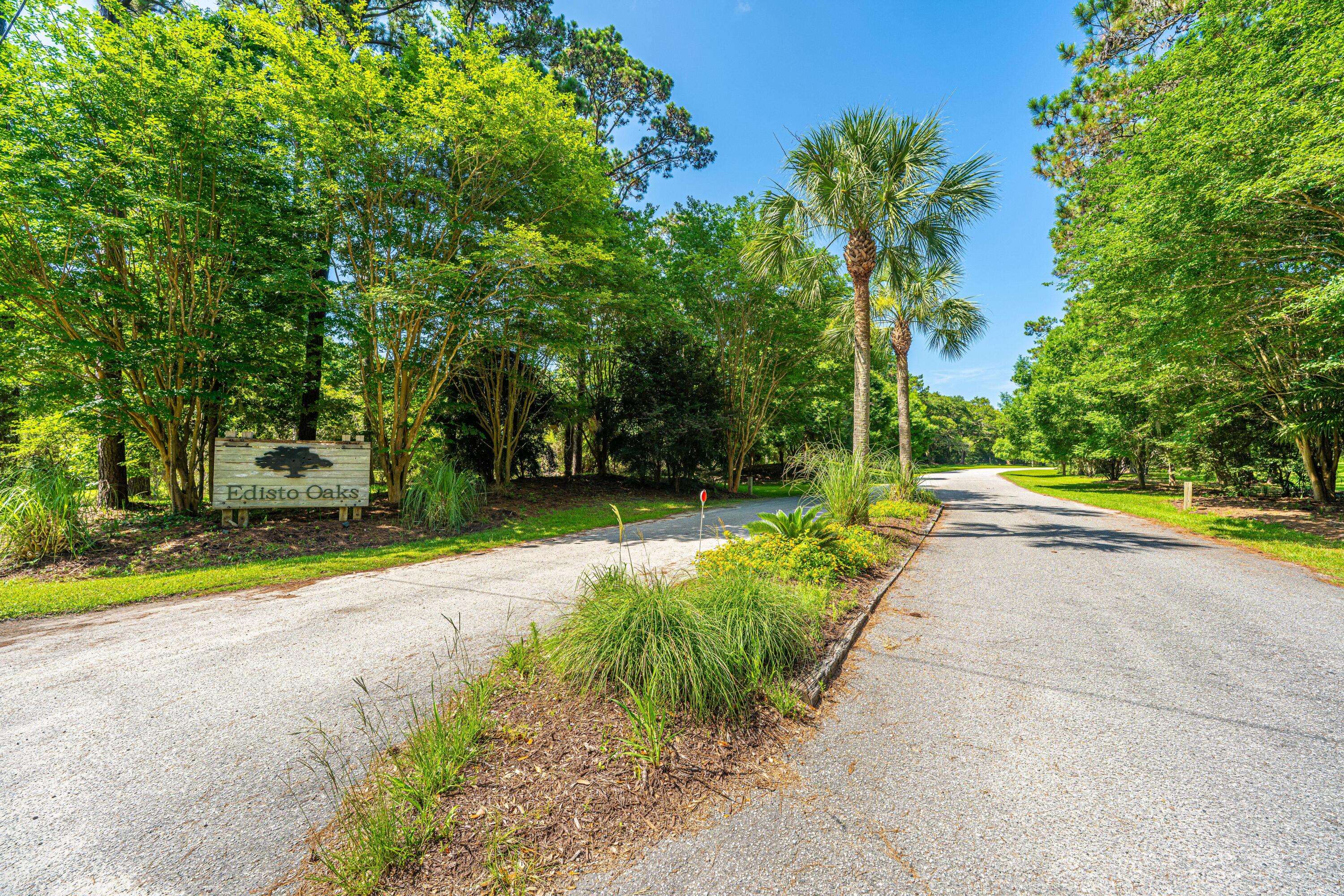 Edisto Island, SC 29438,983 Seaside Ln