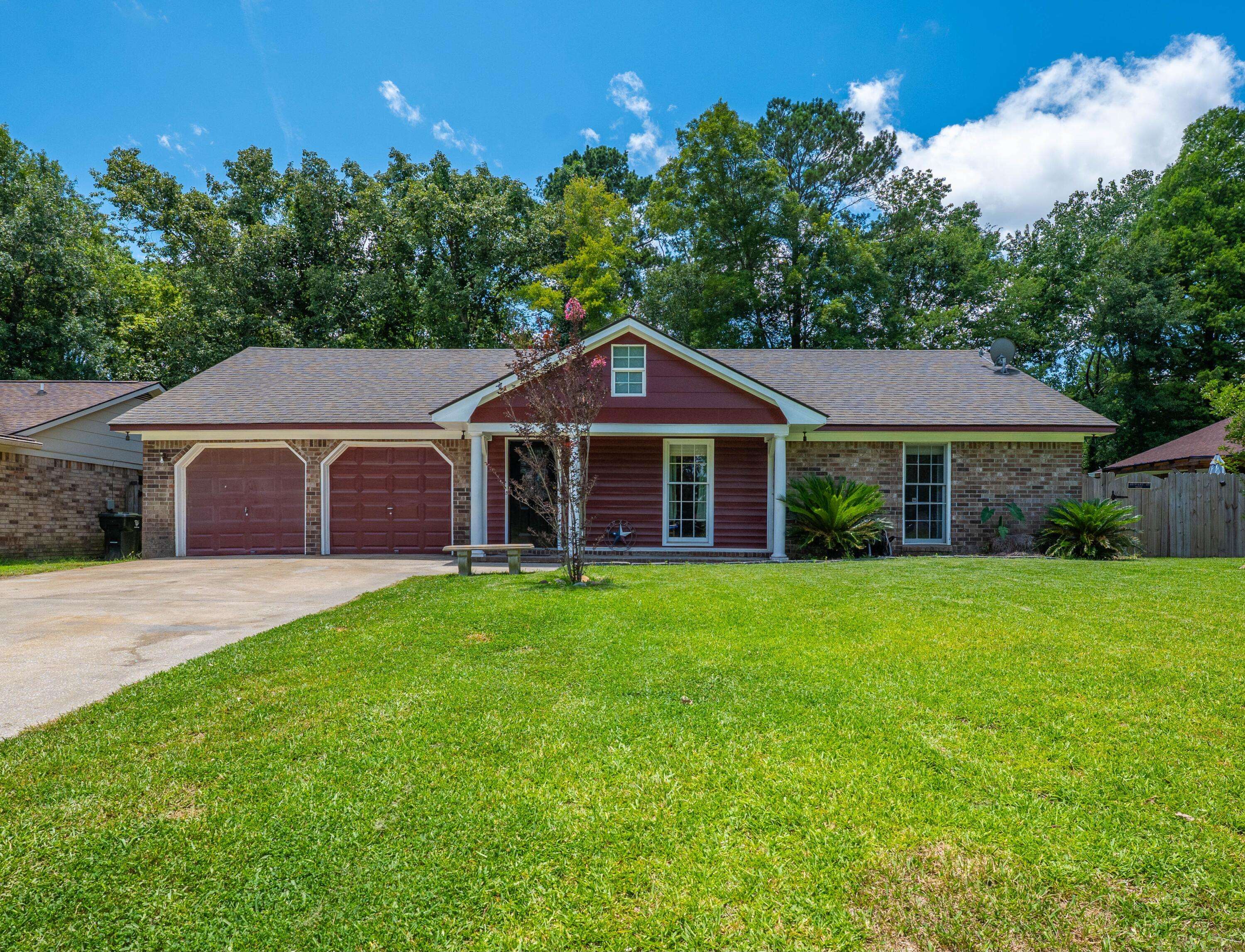 Ladson, SC 29456,439 Temple Rd