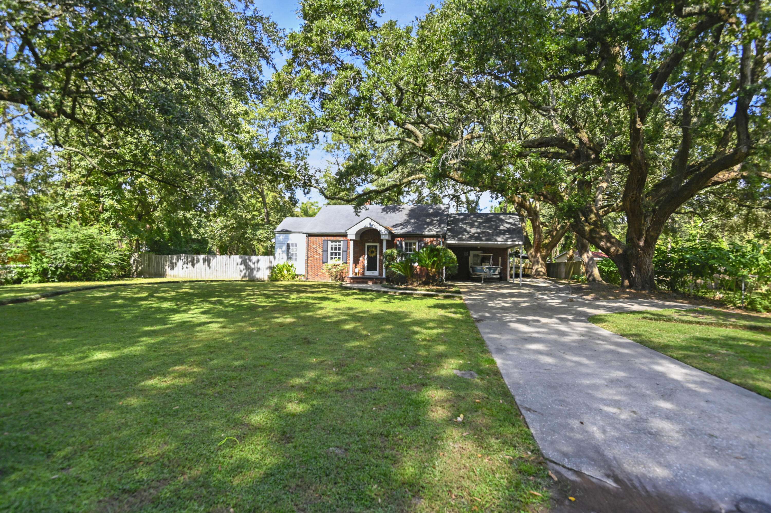 Charleston, SC 29407,1782 Harrison Ave