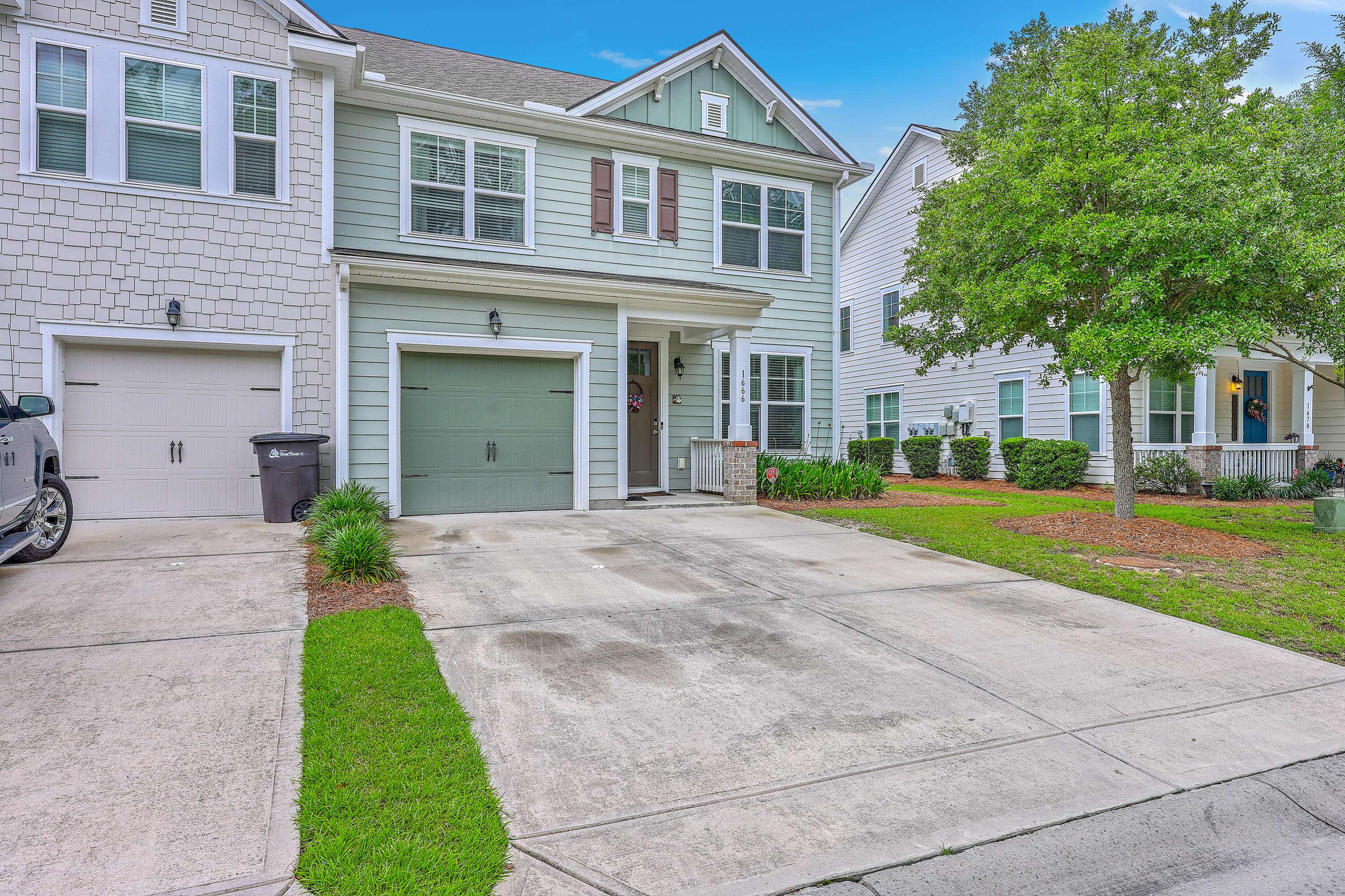 Mount Pleasant, SC 29466,1666 Bridwell Ln