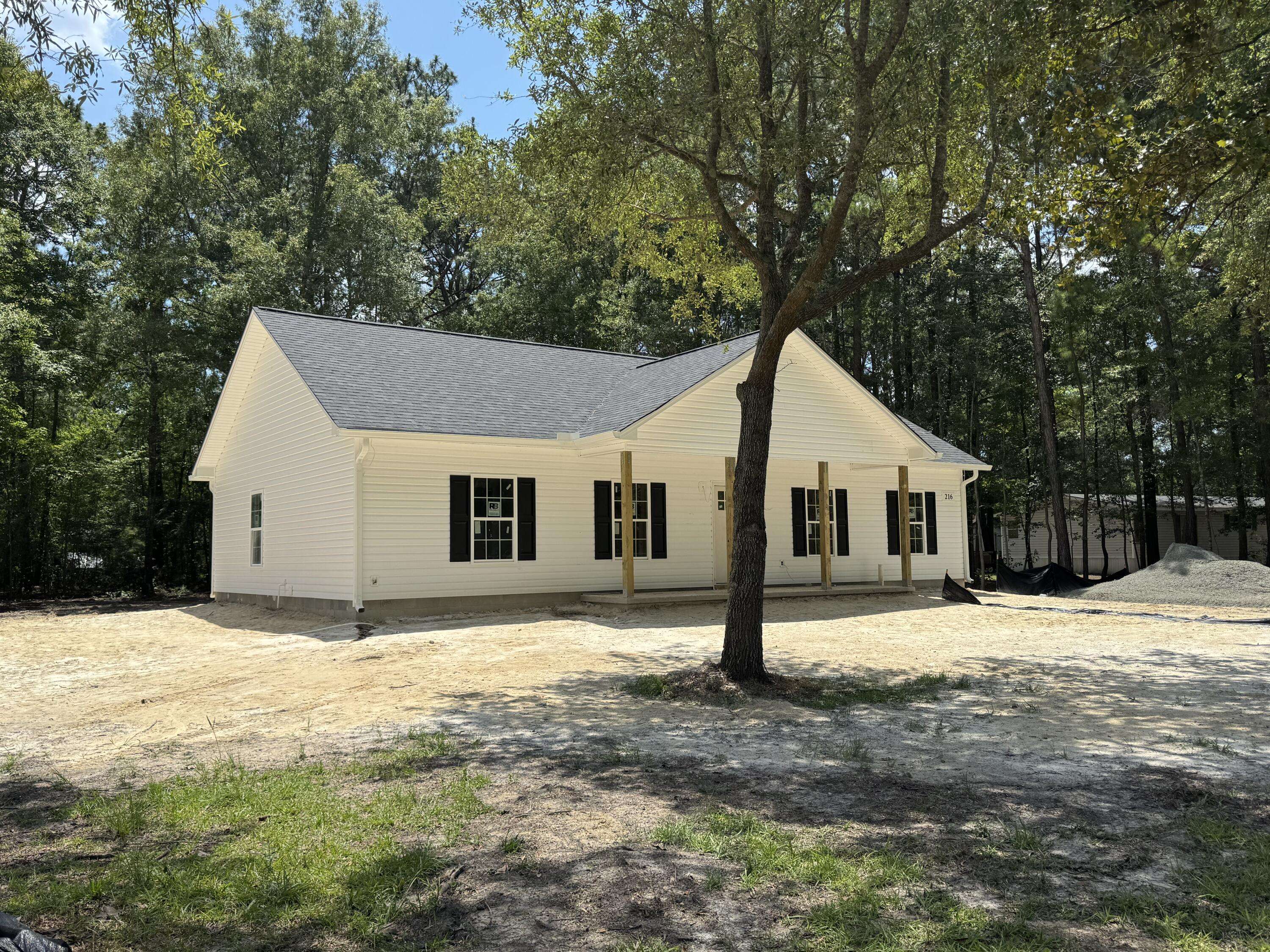 Summerville, SC 29483,216 Hill Dr