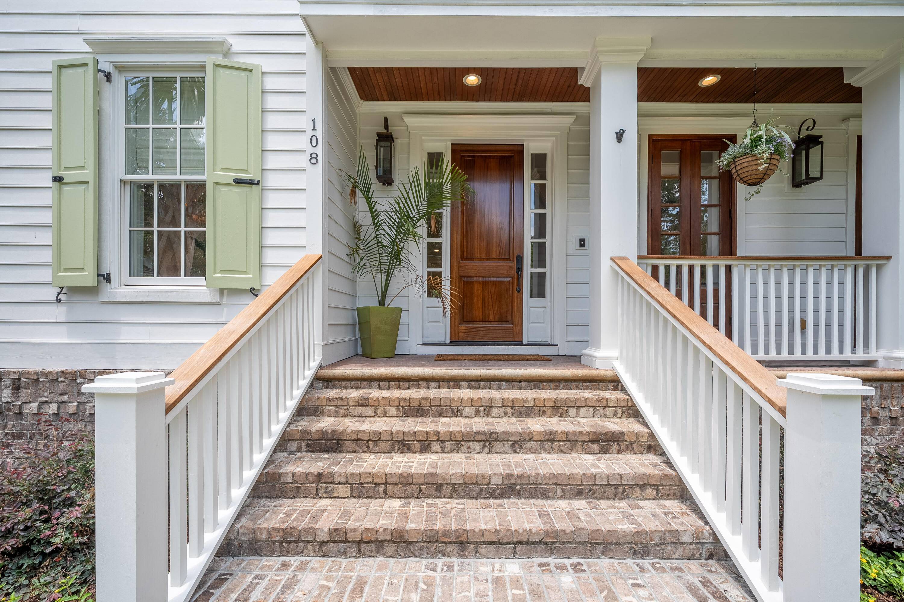 Mount Pleasant, SC 29464,108 Live Oak Dr