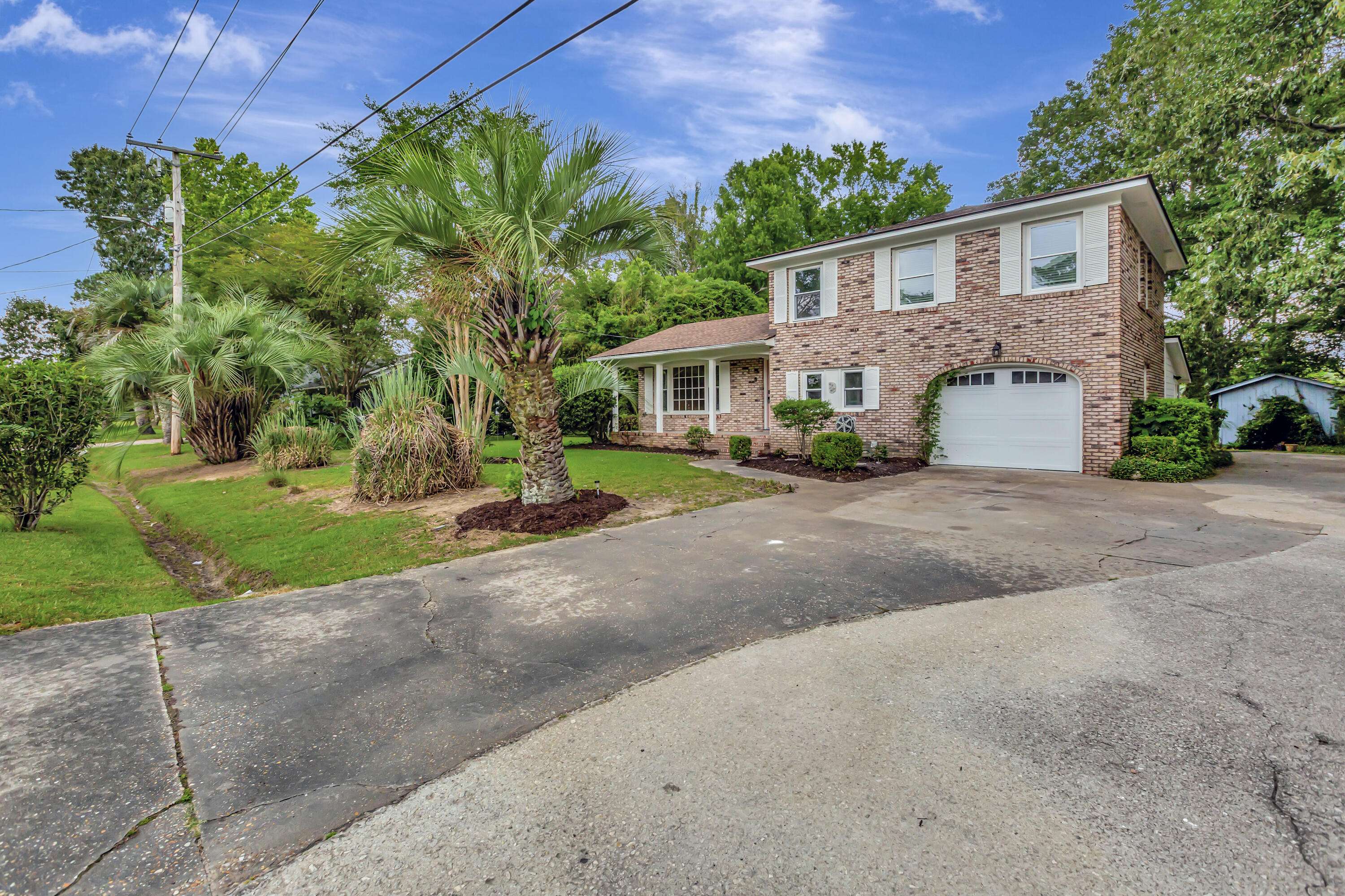Charleston, SC 29414,880 Melrose Dr
