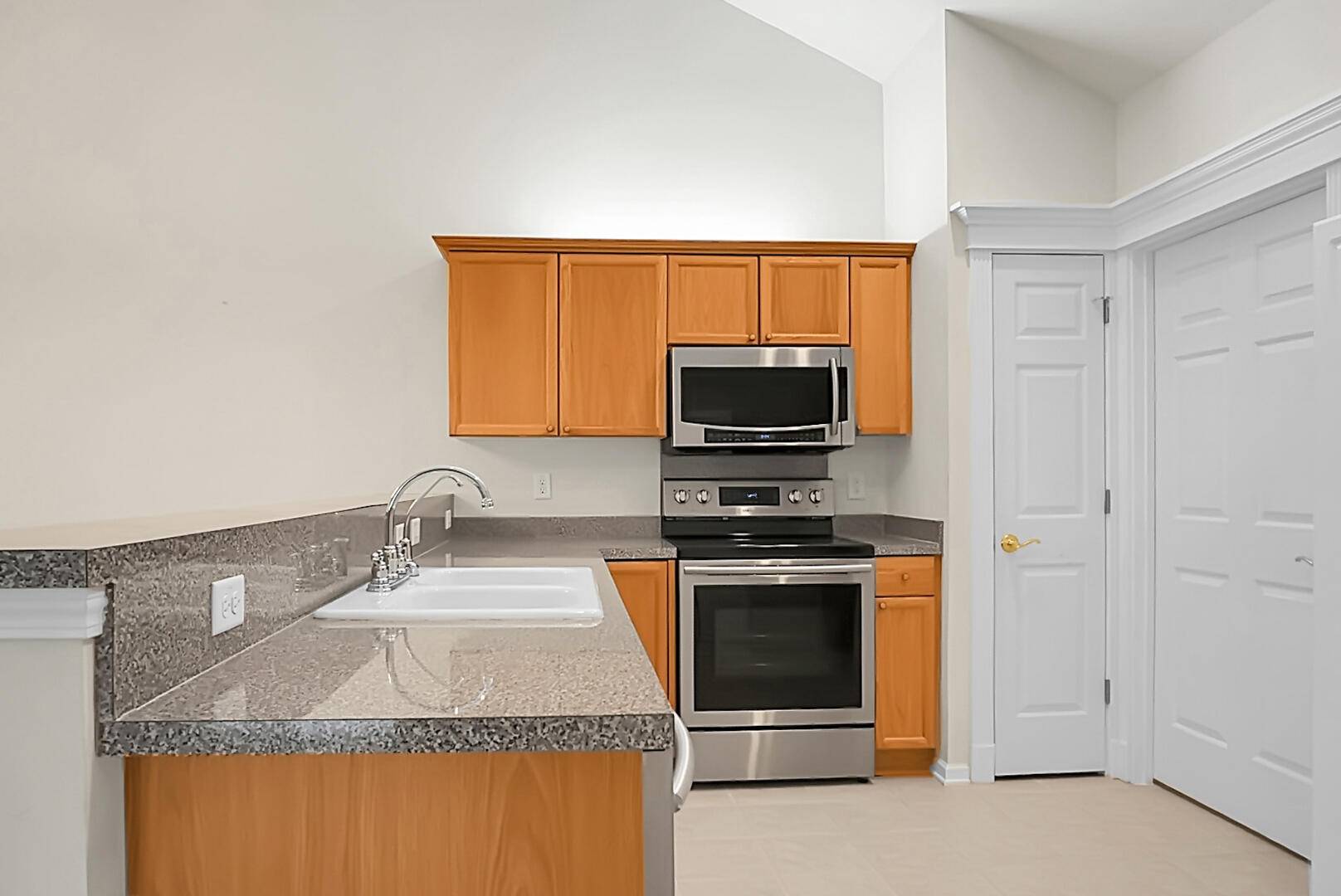 North Charleston, SC 29420,8800 Dorchester Rd #2004